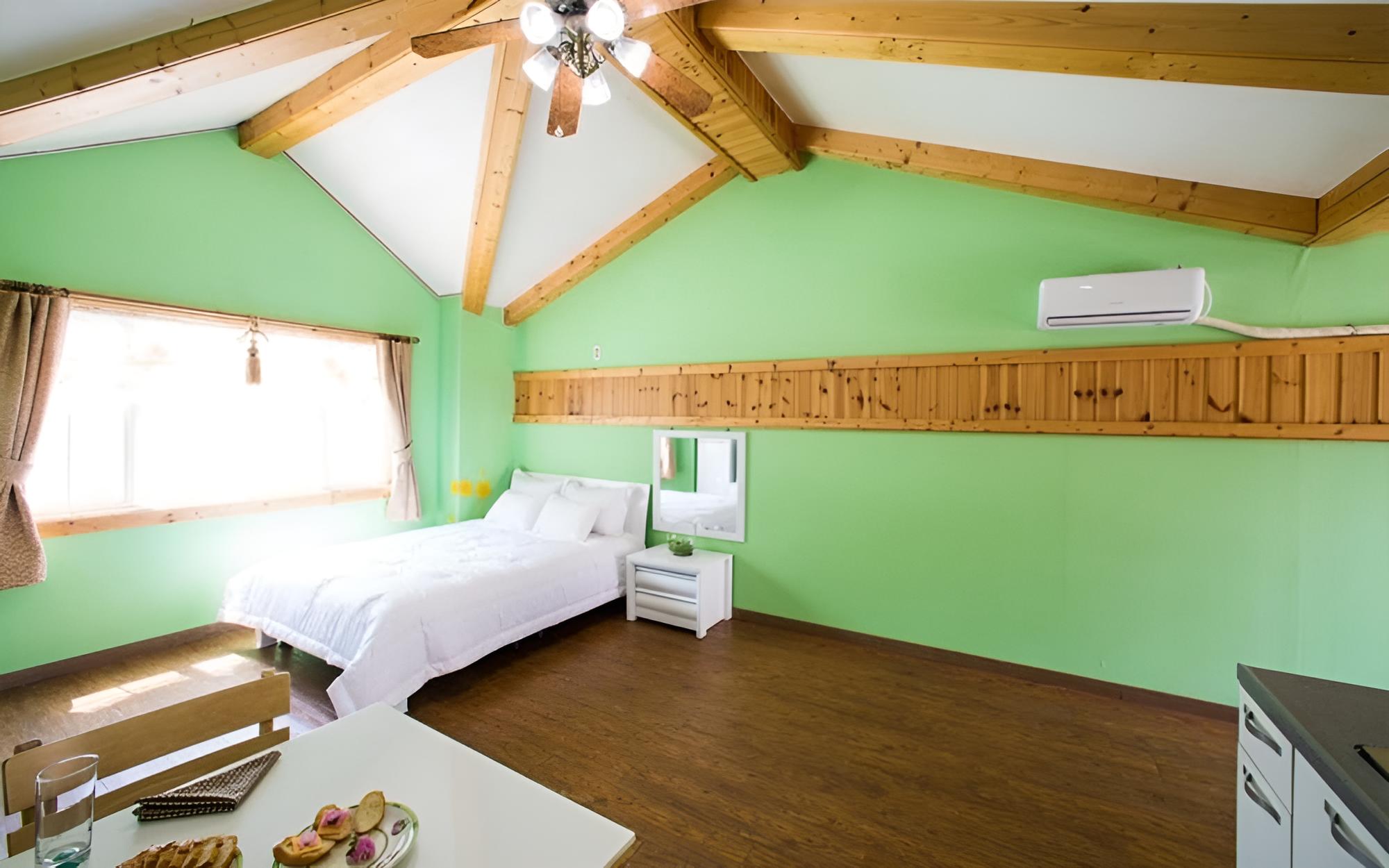 Room (Complex A No 202) photo 3