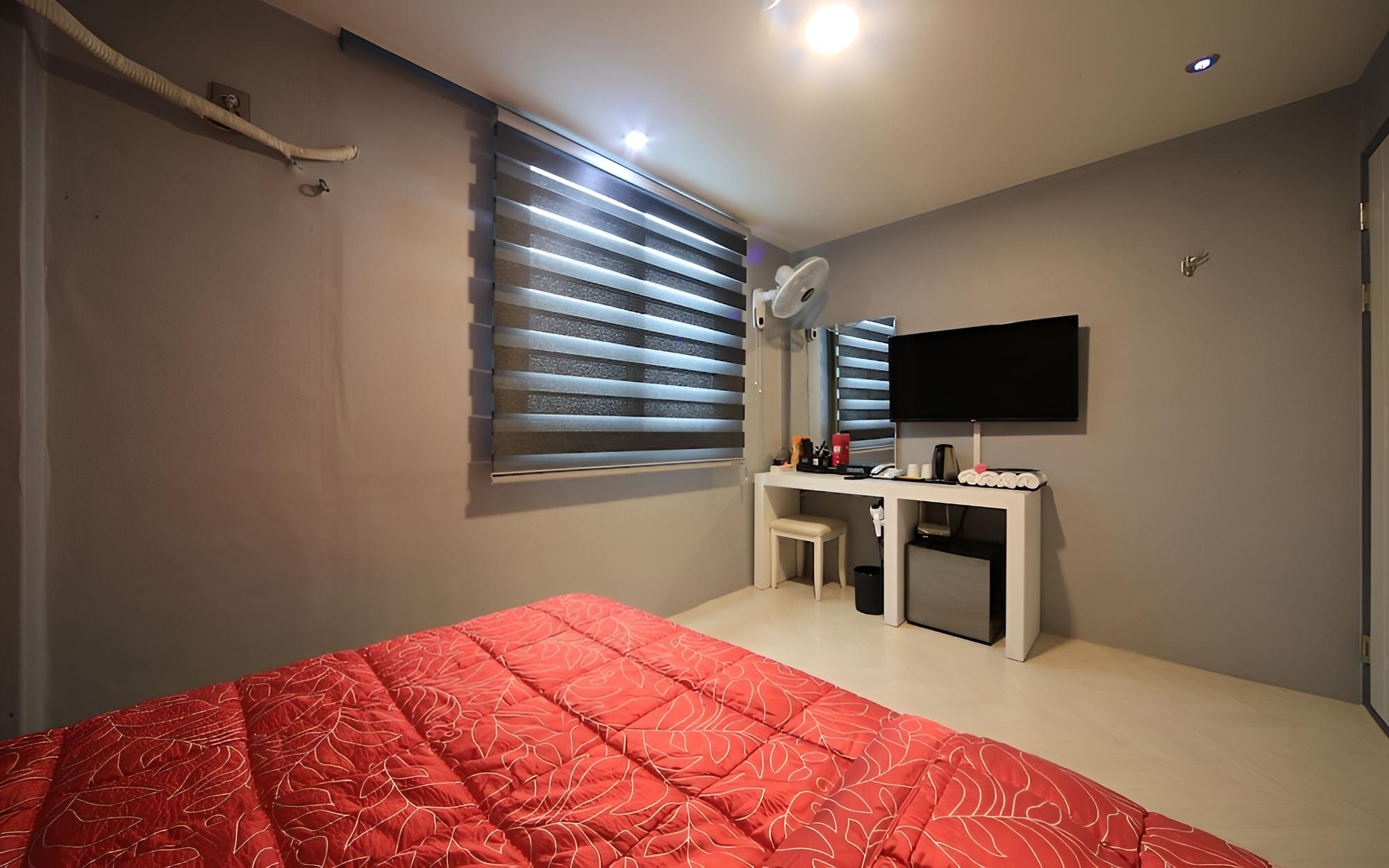 Room (Standard room) - Photo 4
