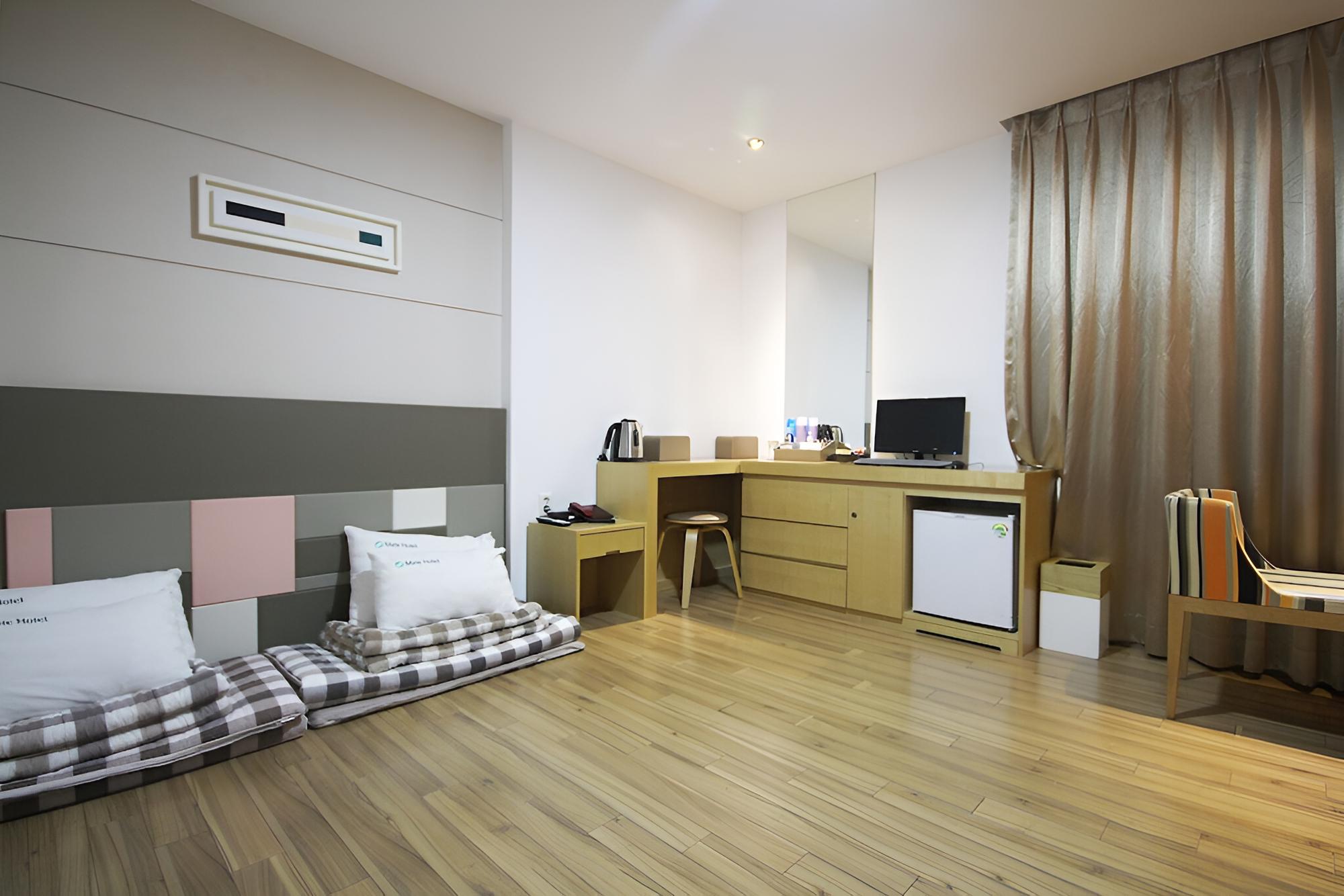 Room (Korean-style room (ondol room Netflix) photo 3
