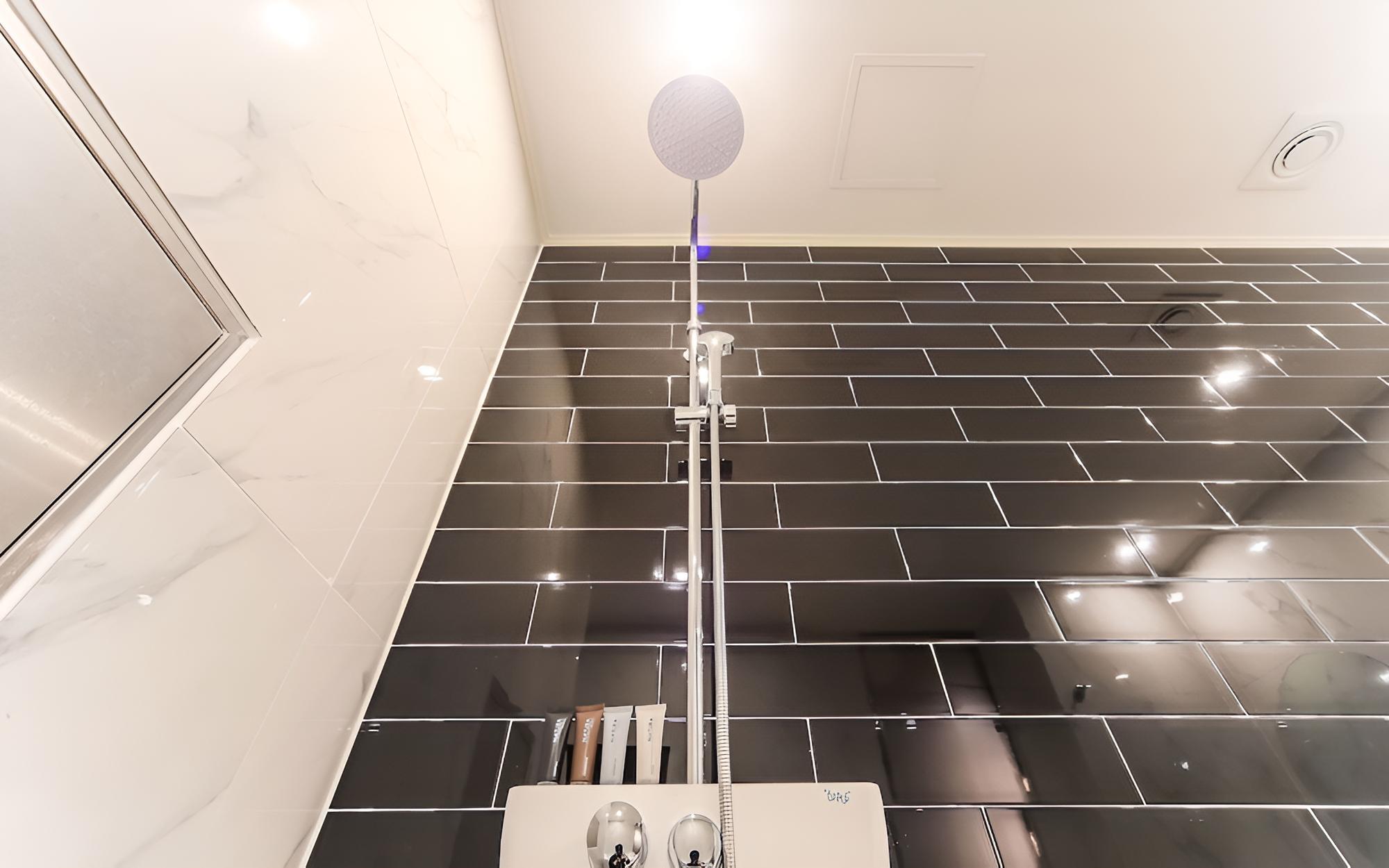 Room (Deluxe (free Netflix viewing (bathtub) - Photo 10