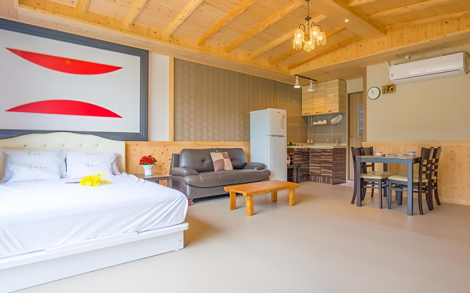 Room (1 Star)