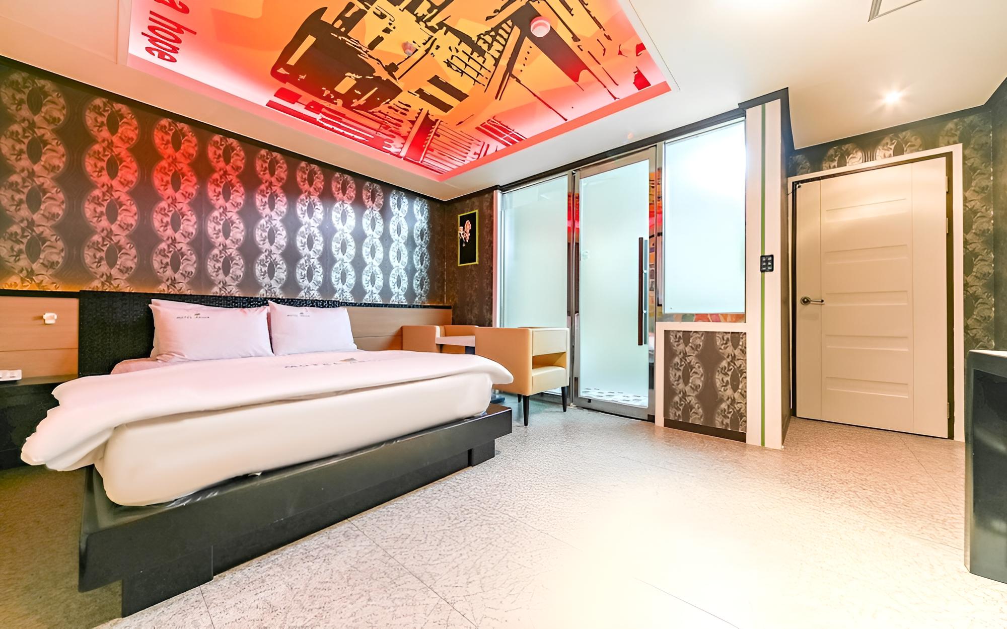 Room (Deluxe (Bathtub))
