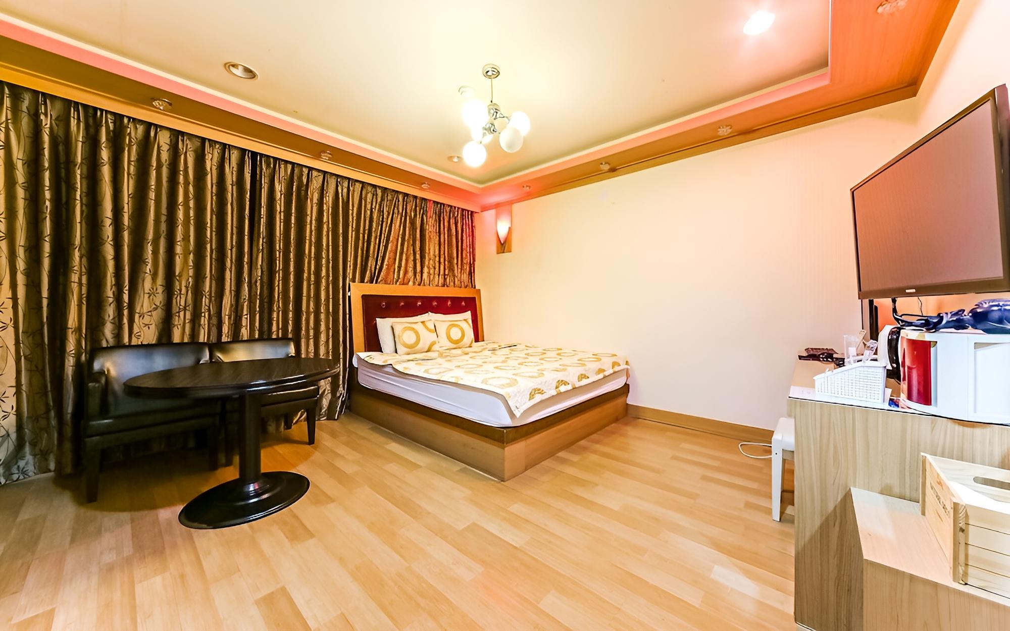 Room (Special Room)