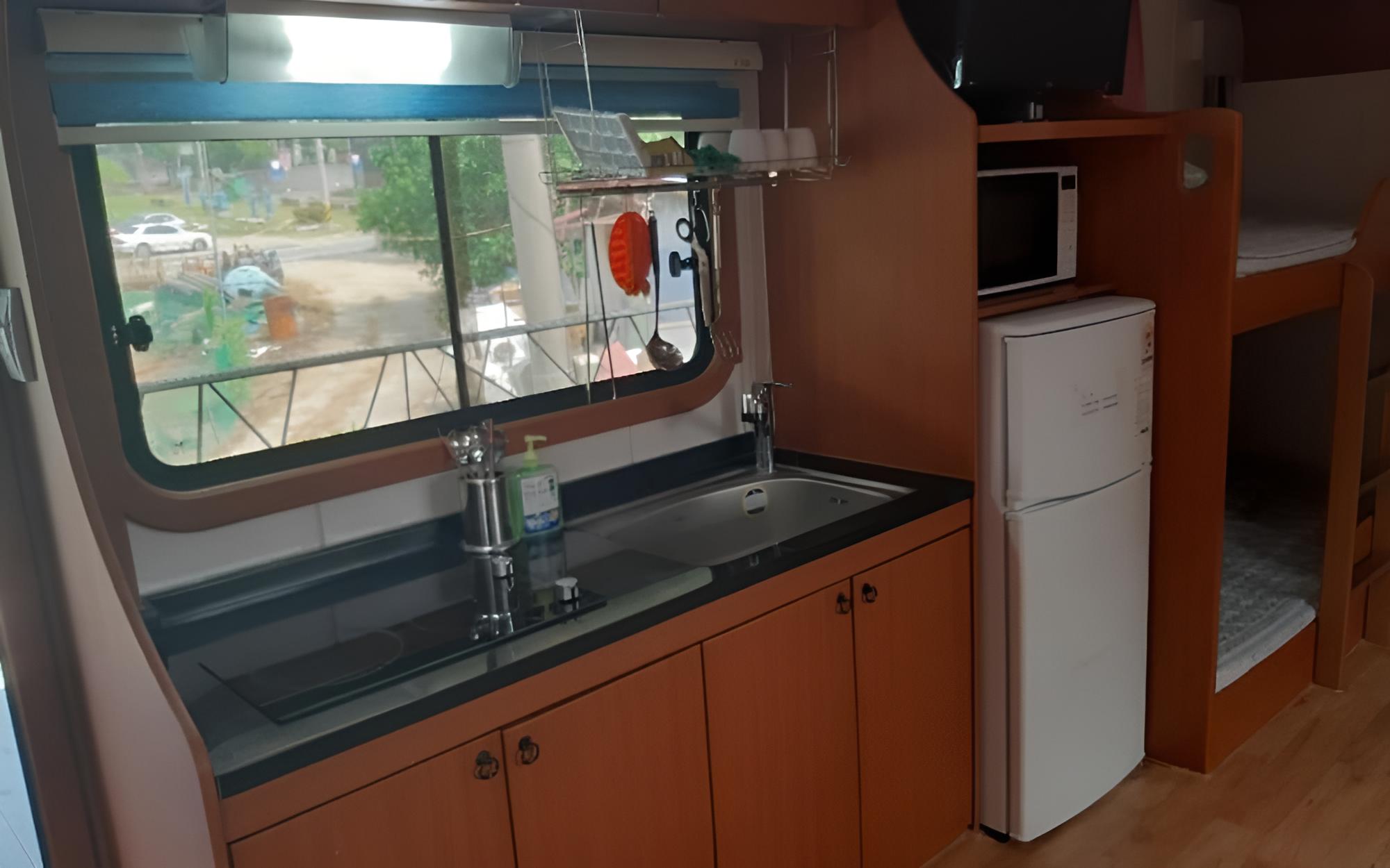 Room (Caravan 1 (Barbecue Set + Breakfast +) photo 2
