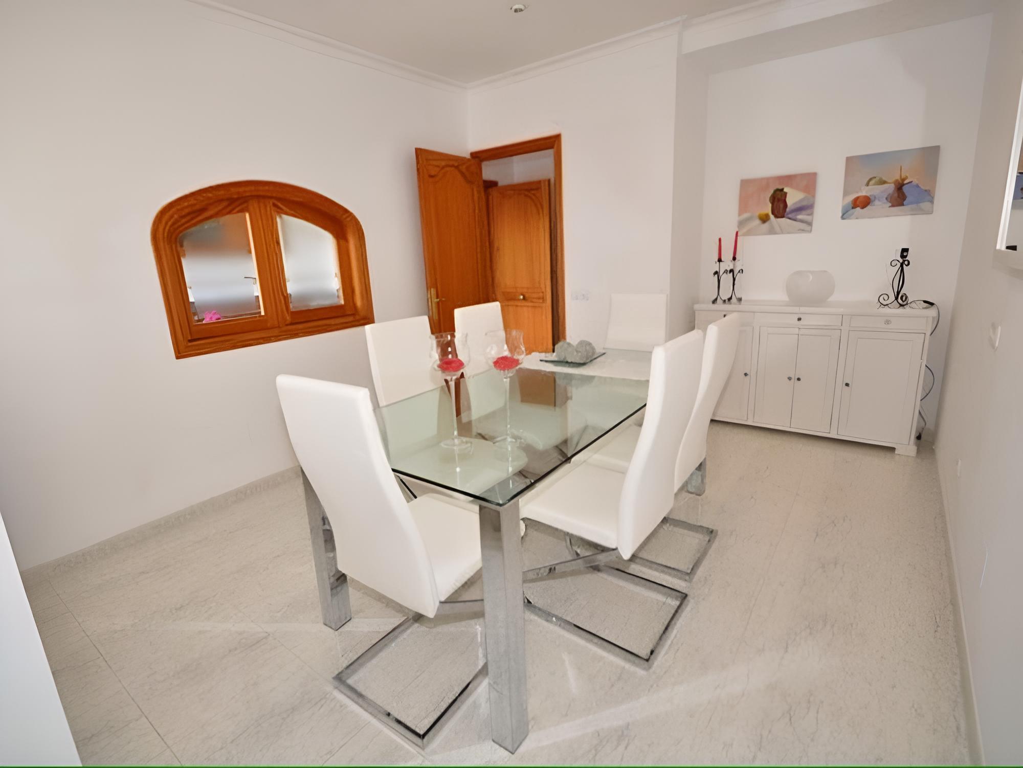 House, 4 Bedrooms, Private Pool photo 2