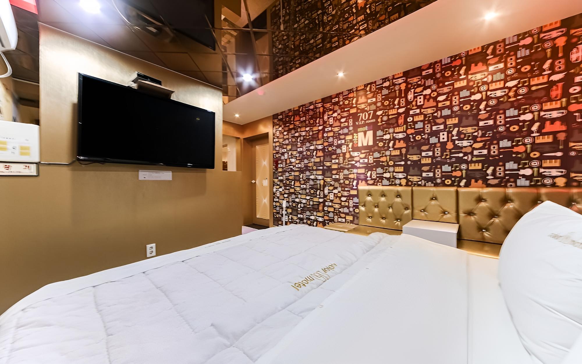 Room (VIP (Netflix available/Design concept) - Photo 4