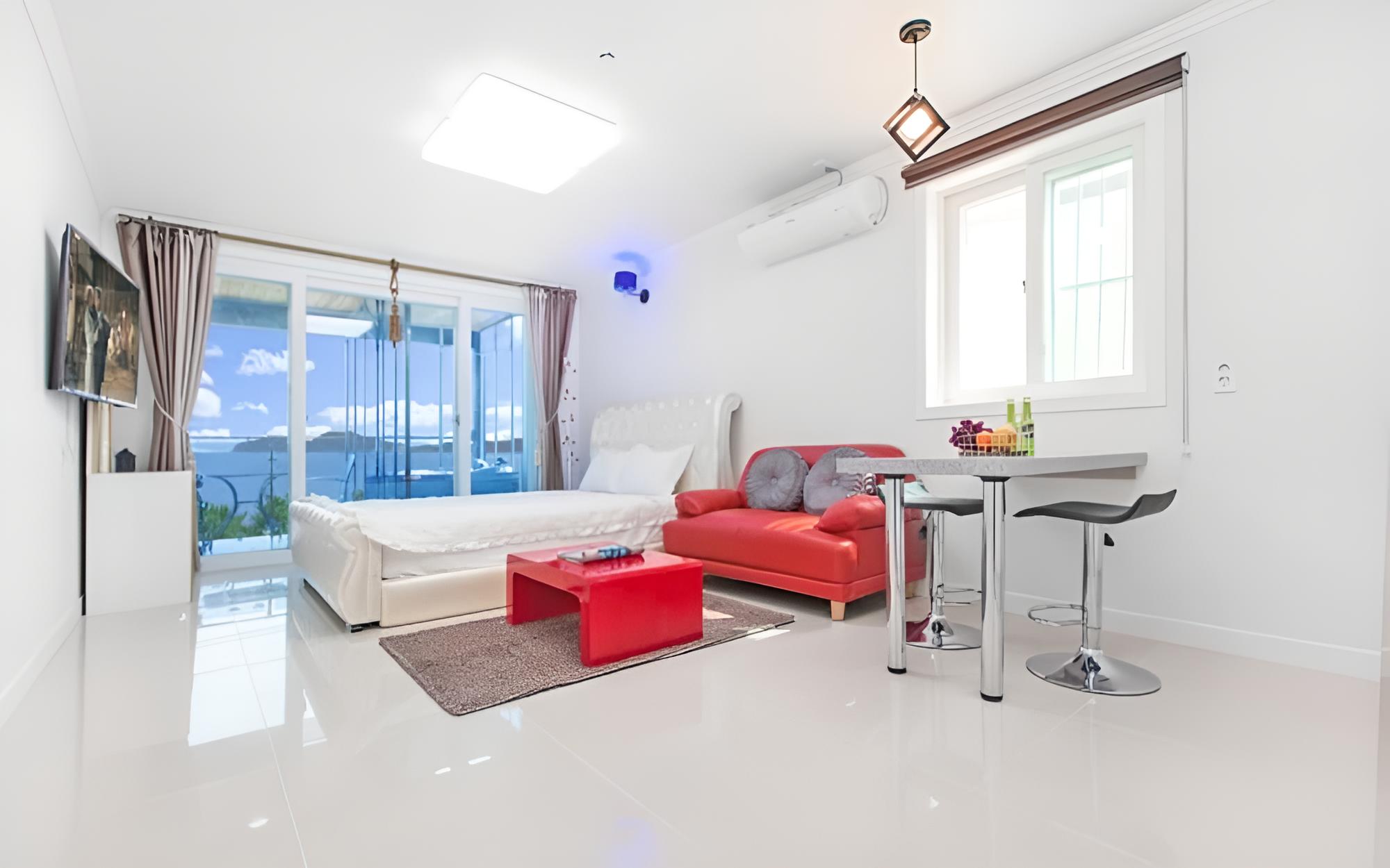 Room (Building B Room 301 (Spa/Ocean View/P)