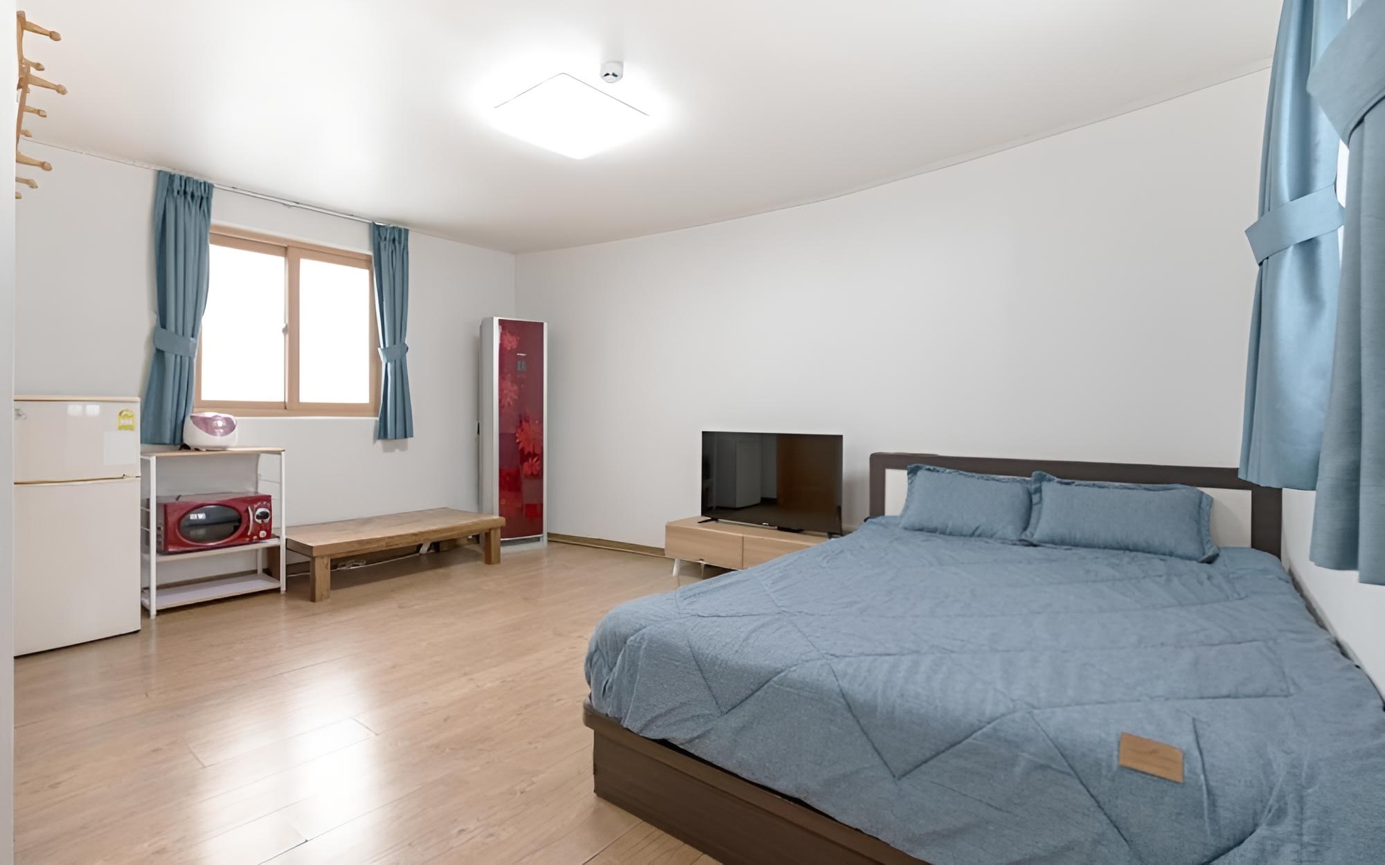 Room (Sapphire 2)