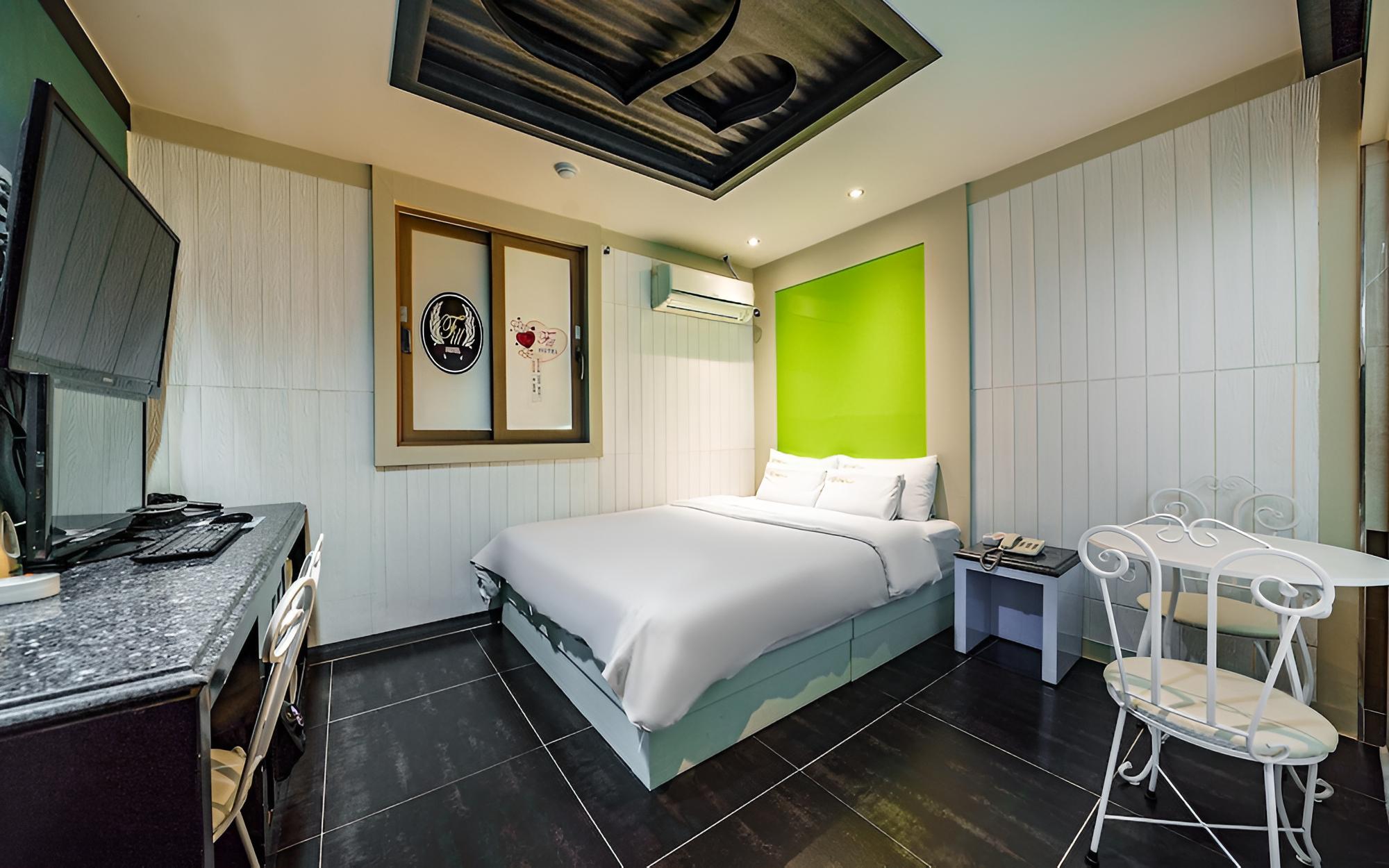 Room (Standard Room) photo 1