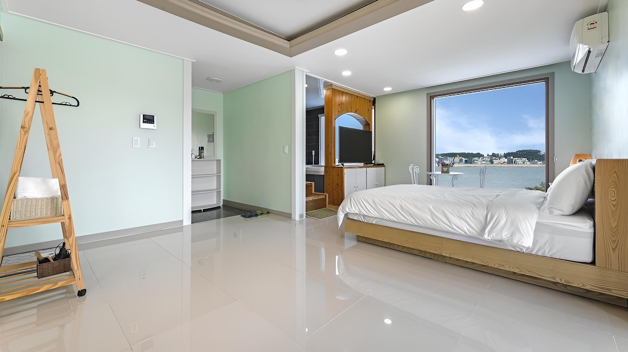 Basic Room, 1 Bedroom (302)