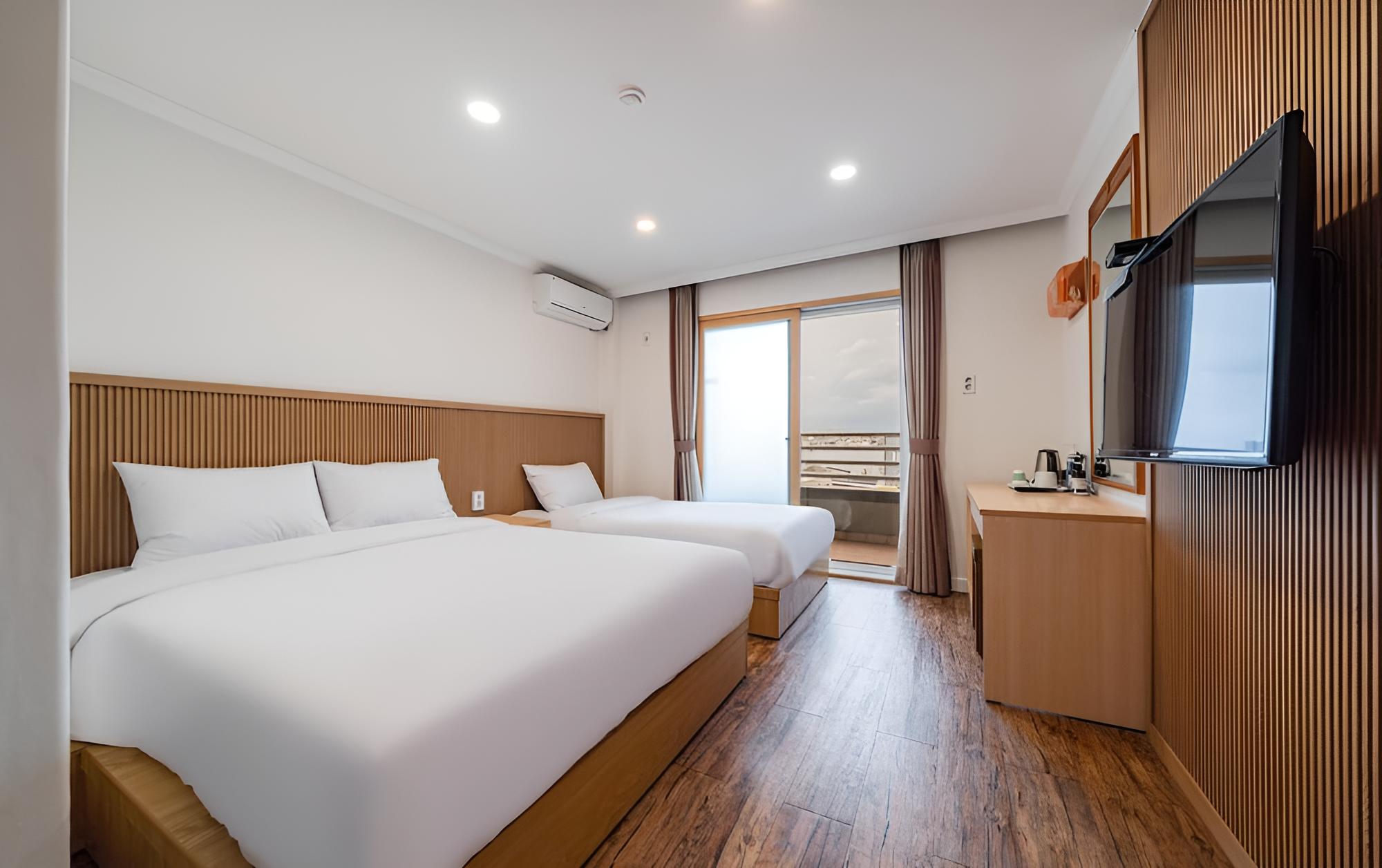 Room (Premium Twin)