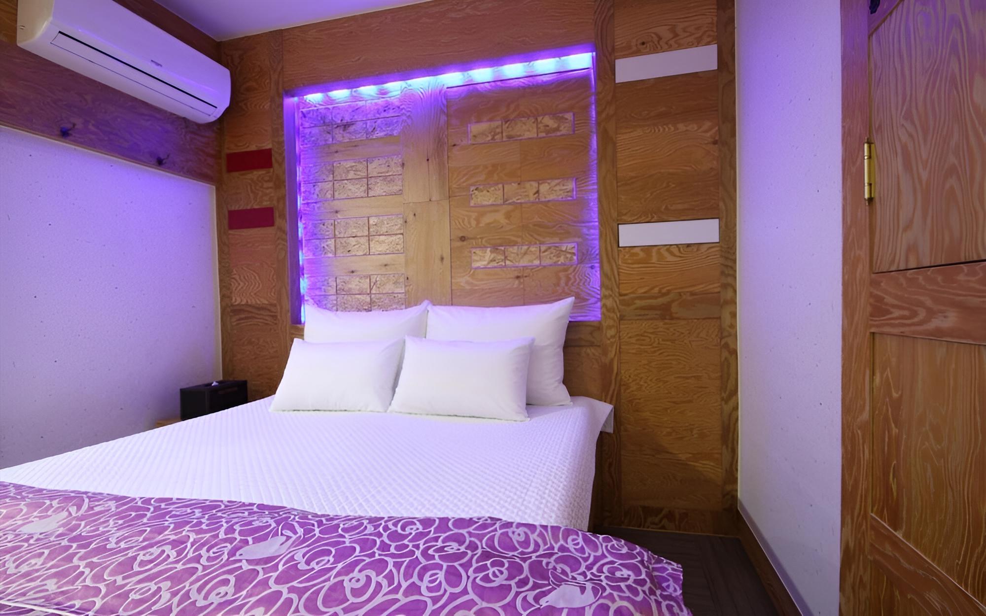 Room (Standard room (large))