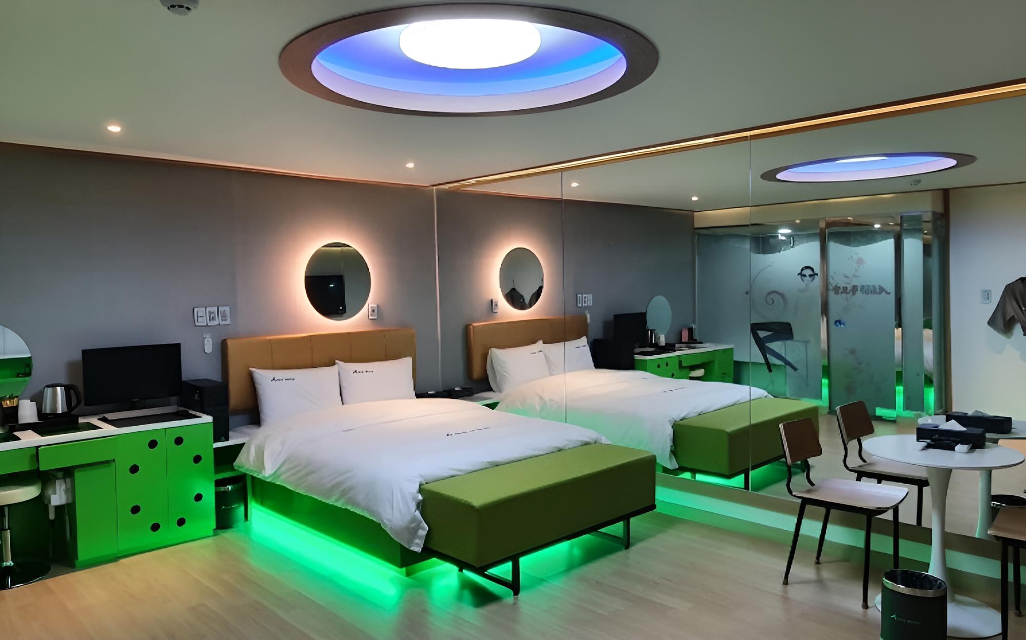 Room (Special Room) - Photo 18