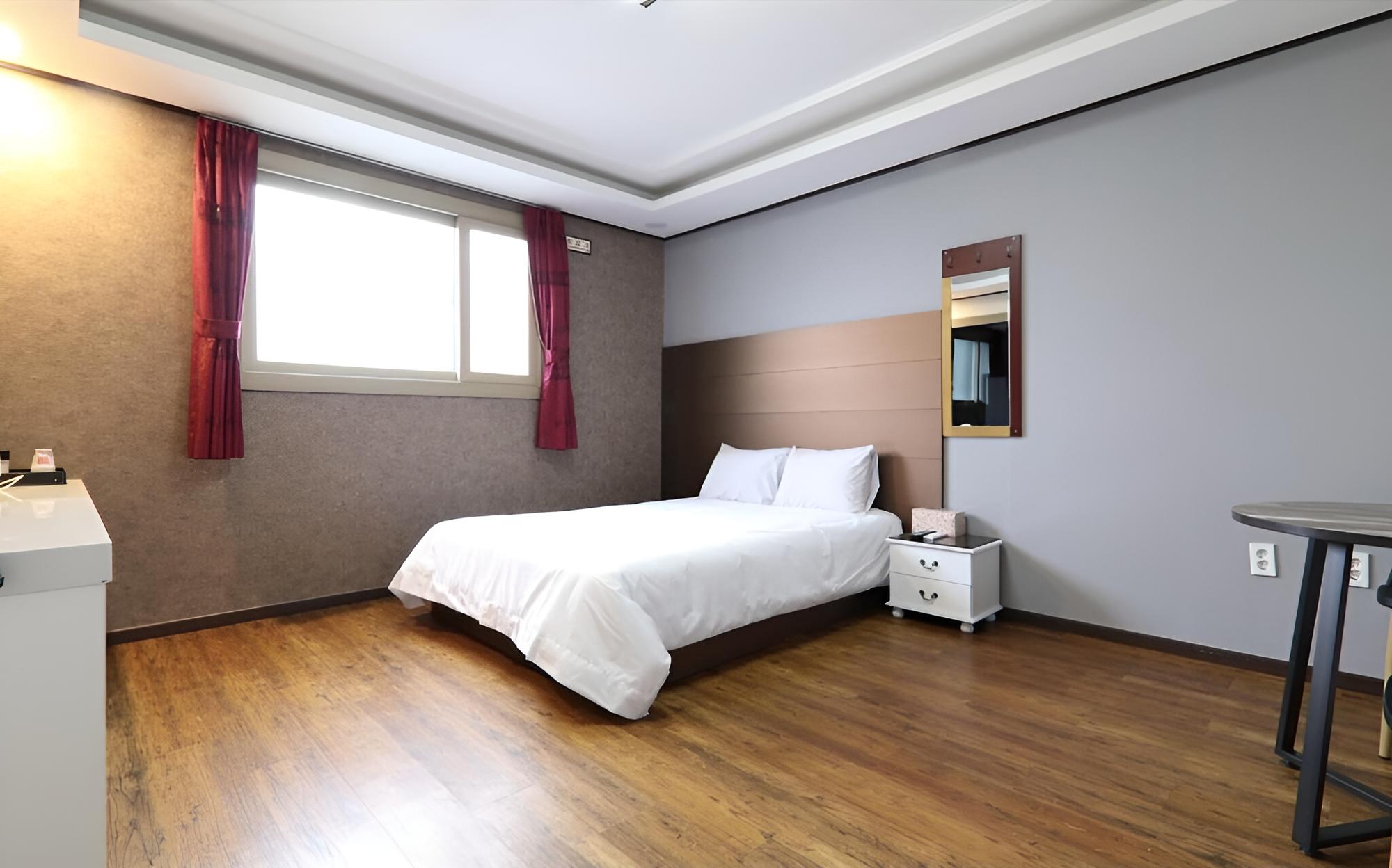 Room (Deluxe Double)