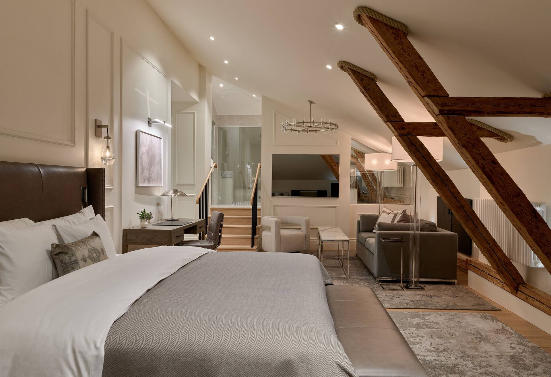 King Loft Suite with Spa Facilities photo 1