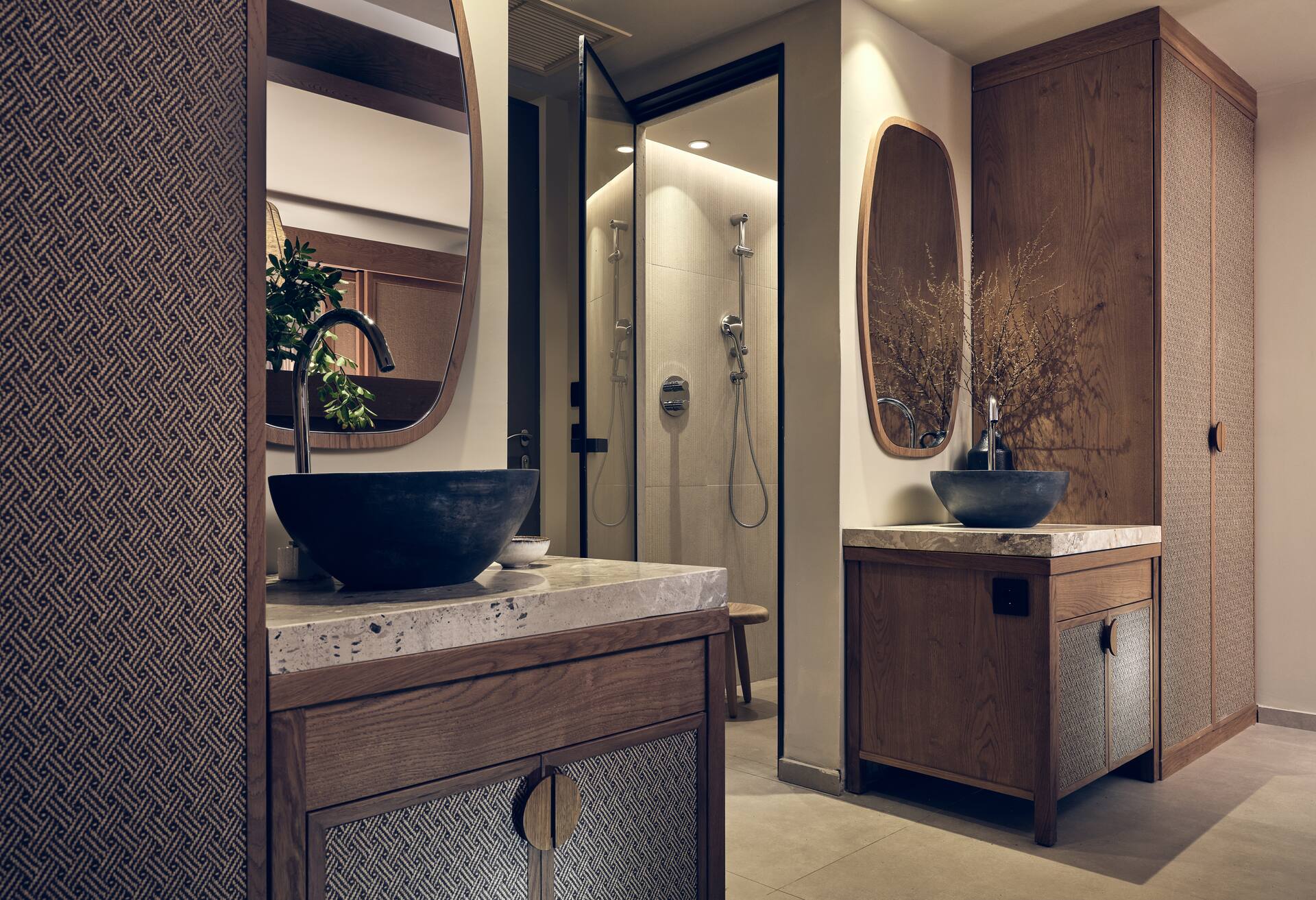 King Family Accessible Suite with Sea View