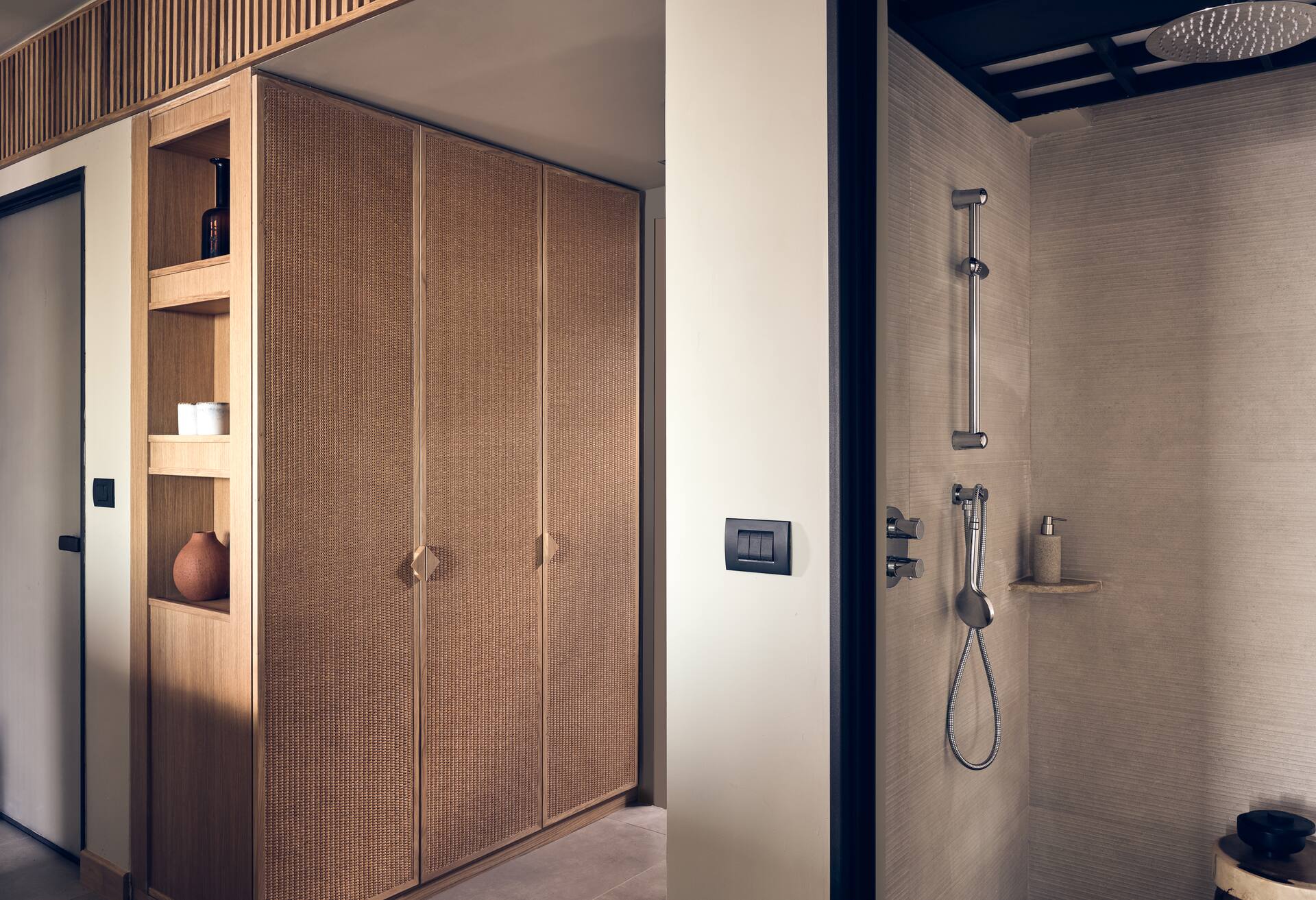 King Grand Deluxe Room with Sea View thumbnail 6