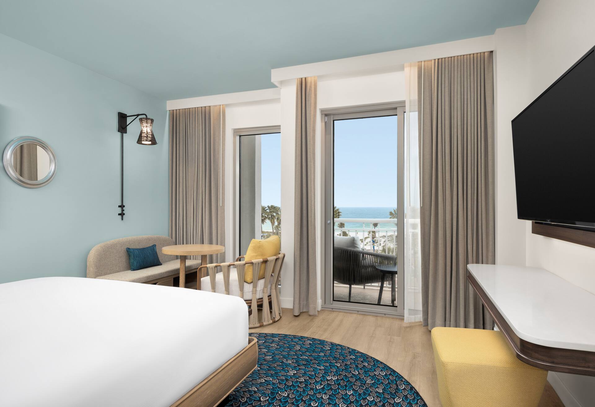 1 King Ocean View W/balcony photo 2