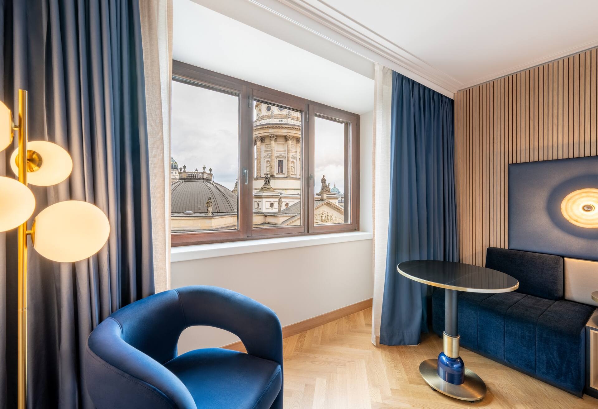 King Executive Plus Dome View - Lounge Access
