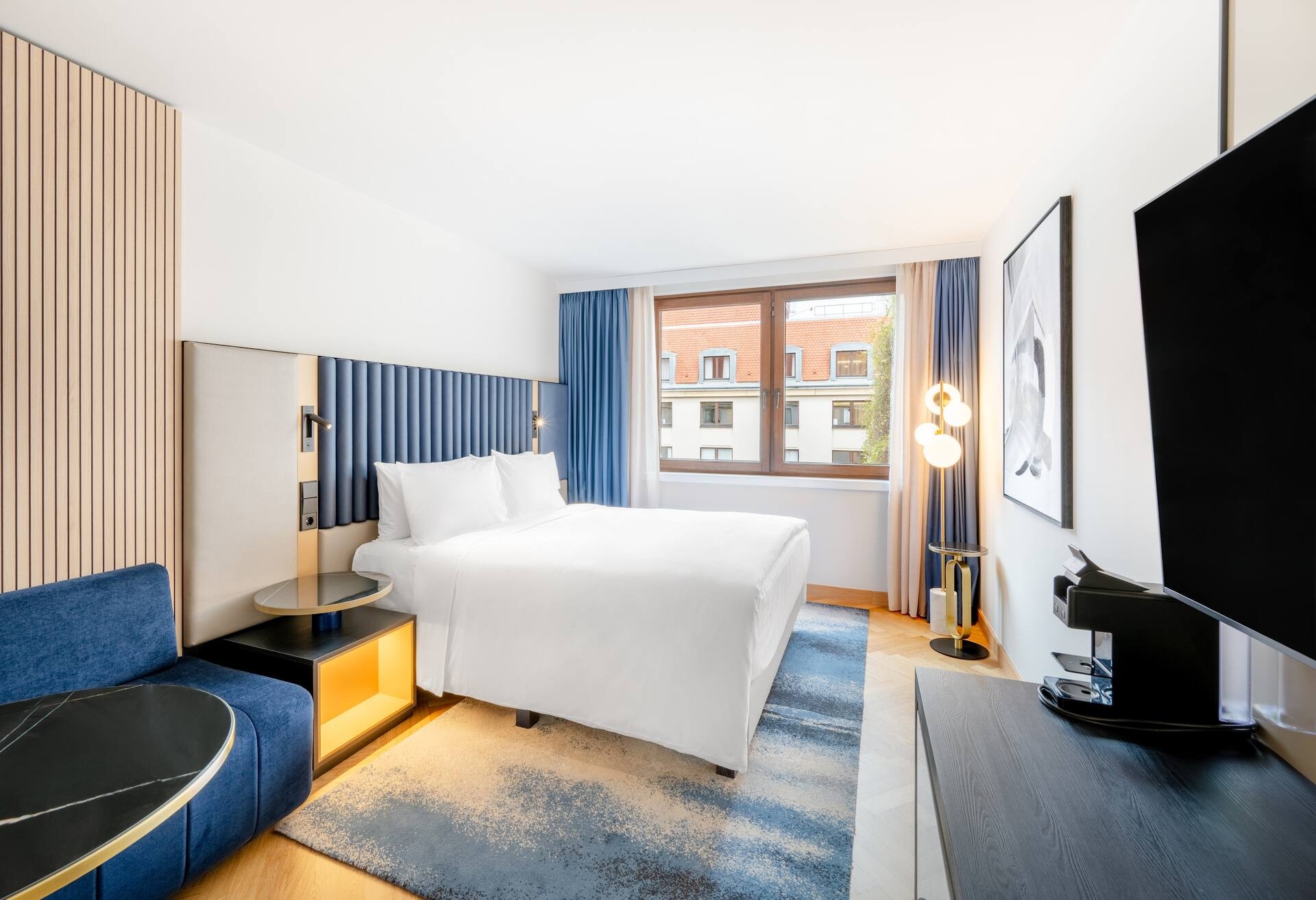 Queen Guest Room