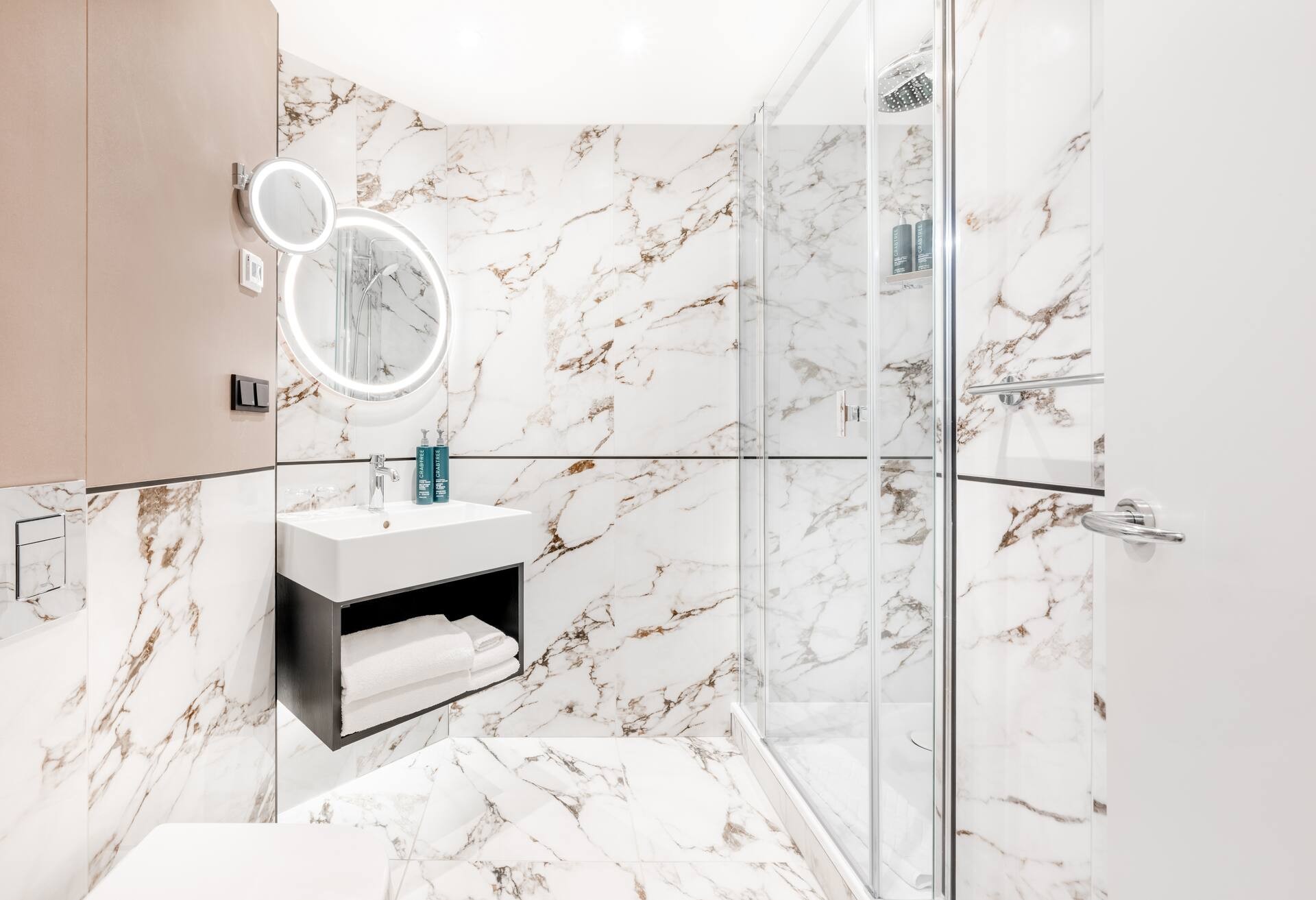 Queen Guest Room