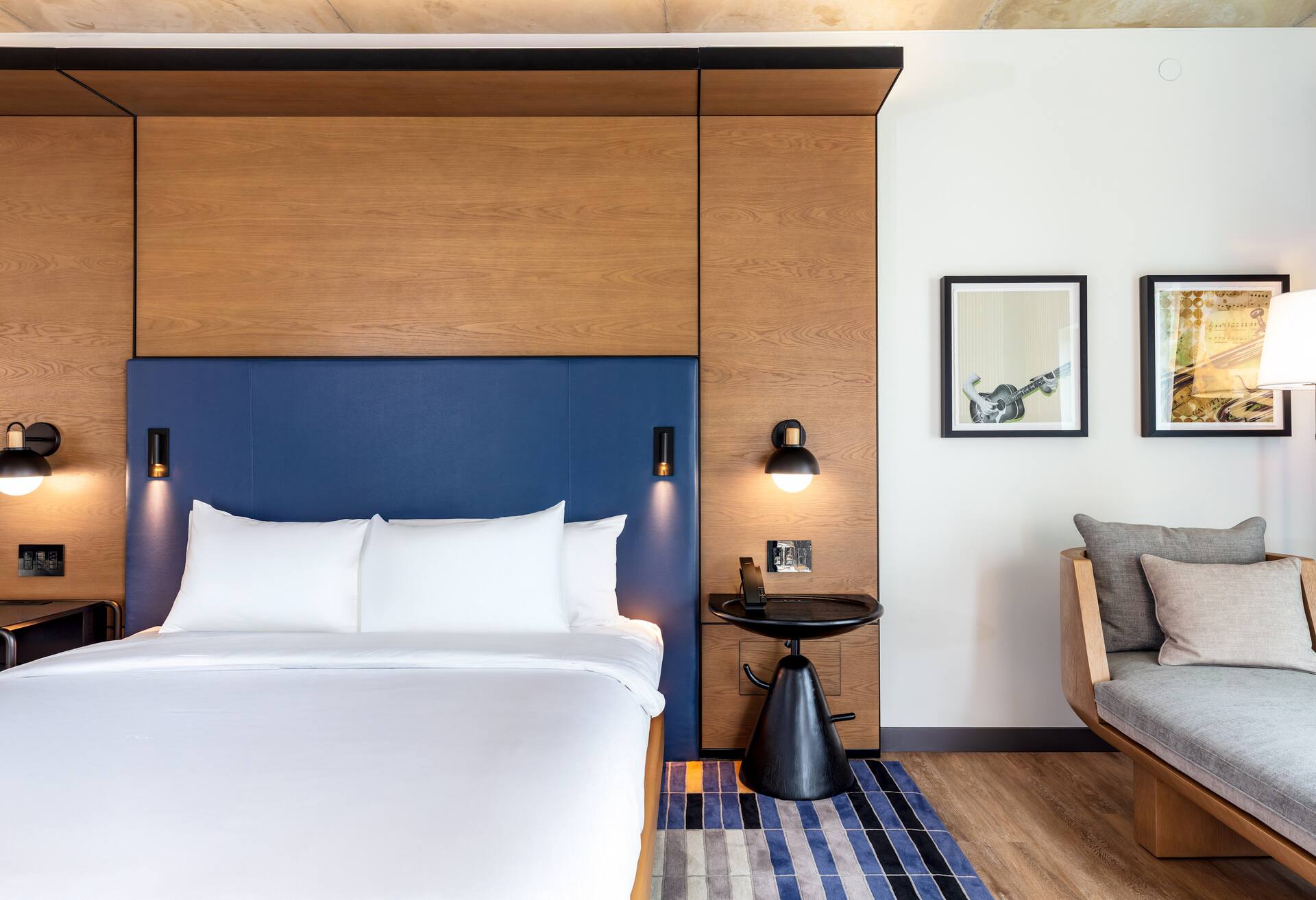 1 King Bed Corner