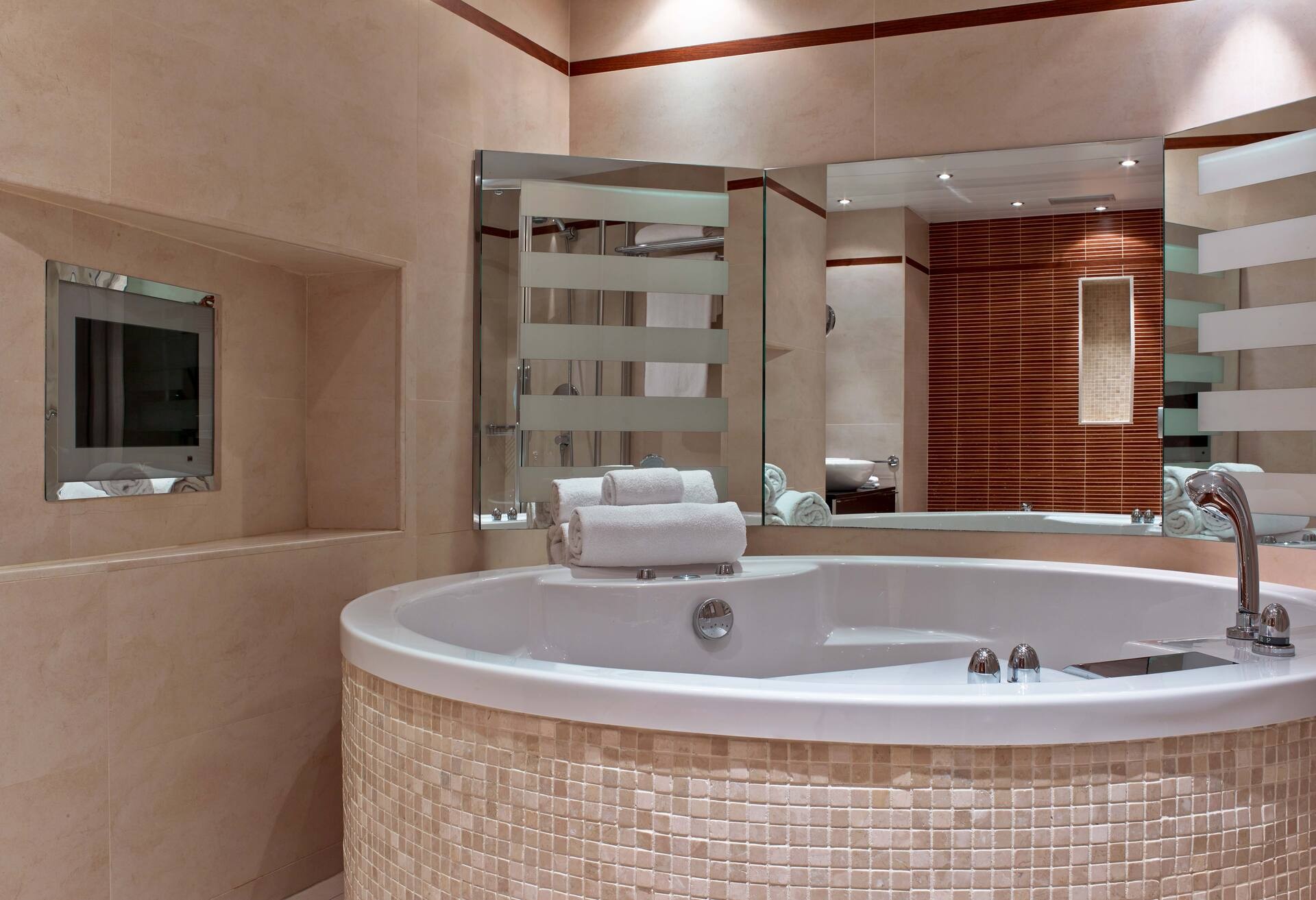Skyline Suite
