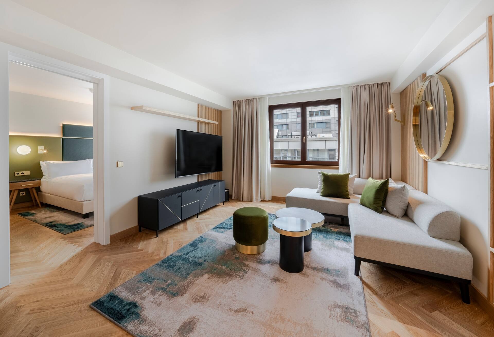 1 Bedroom Suite Kitchenette - Lounge Access