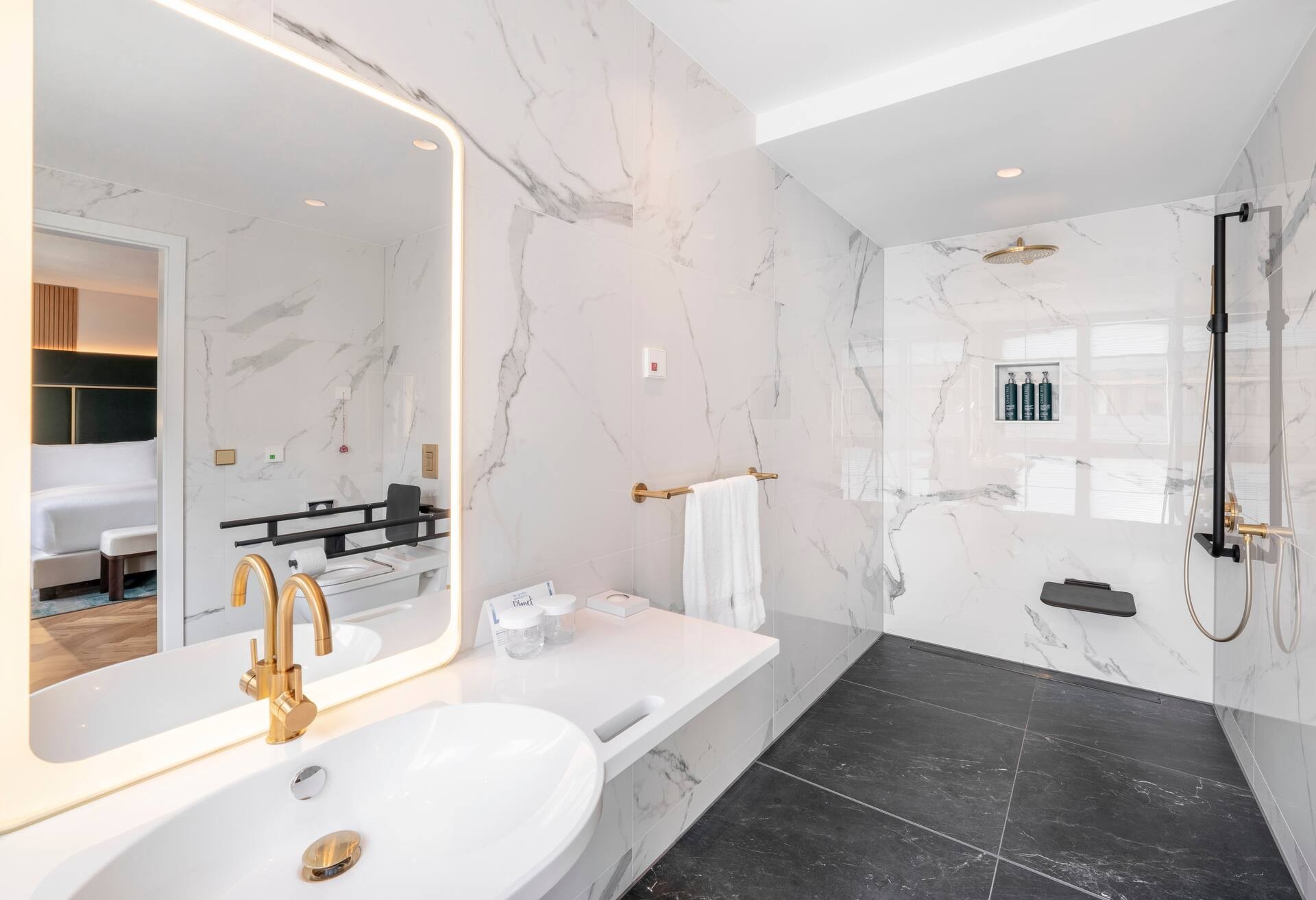 Accessible King Residence