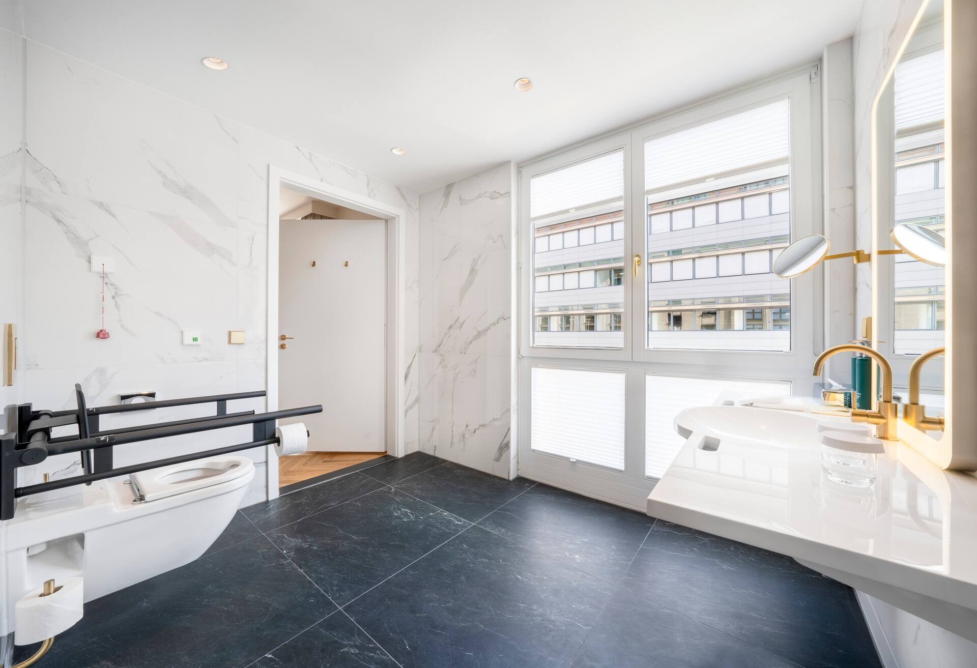 Accessible King Residence