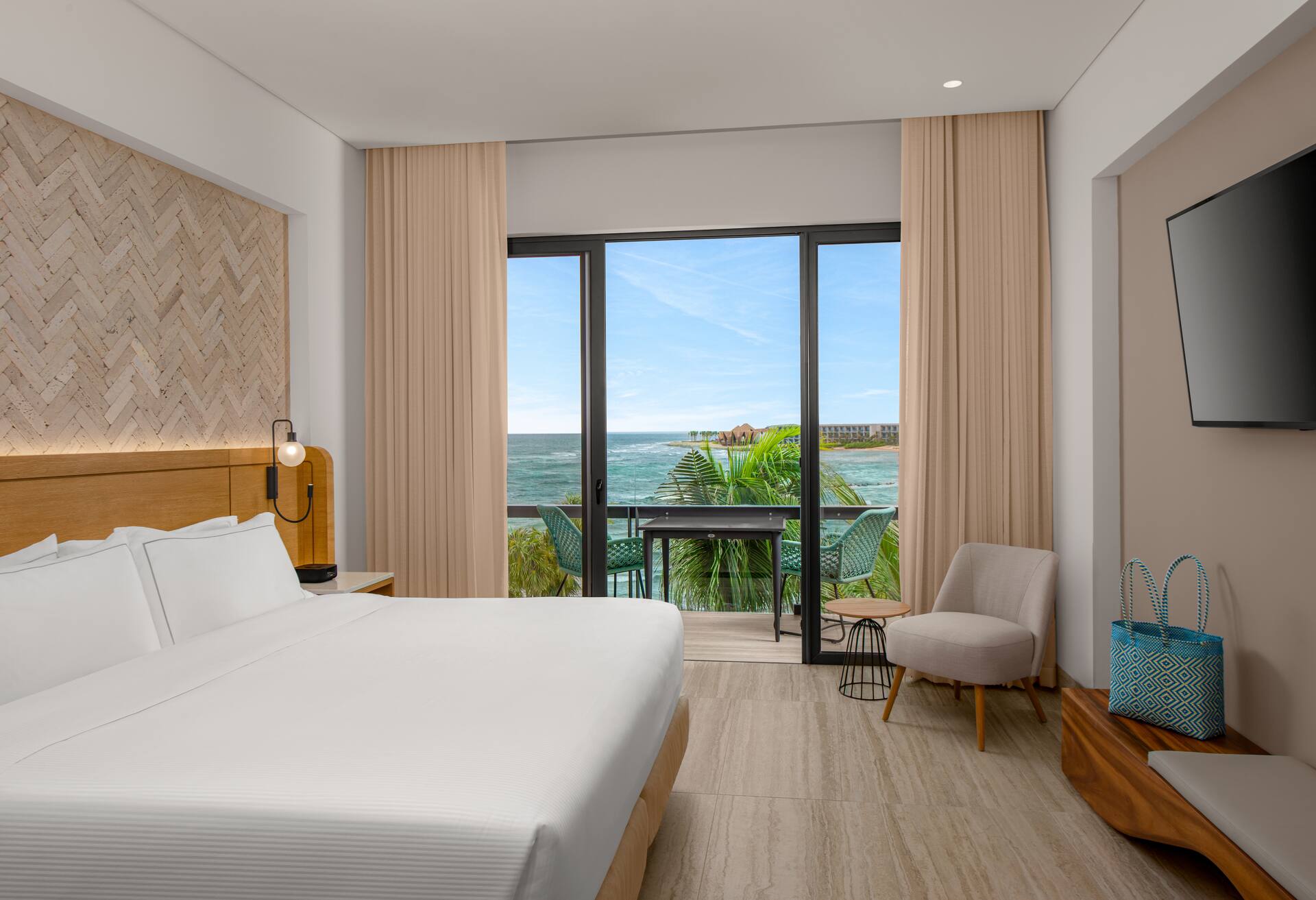Club Room, 2 Queen Beds, Resort View, Partial Ocean View