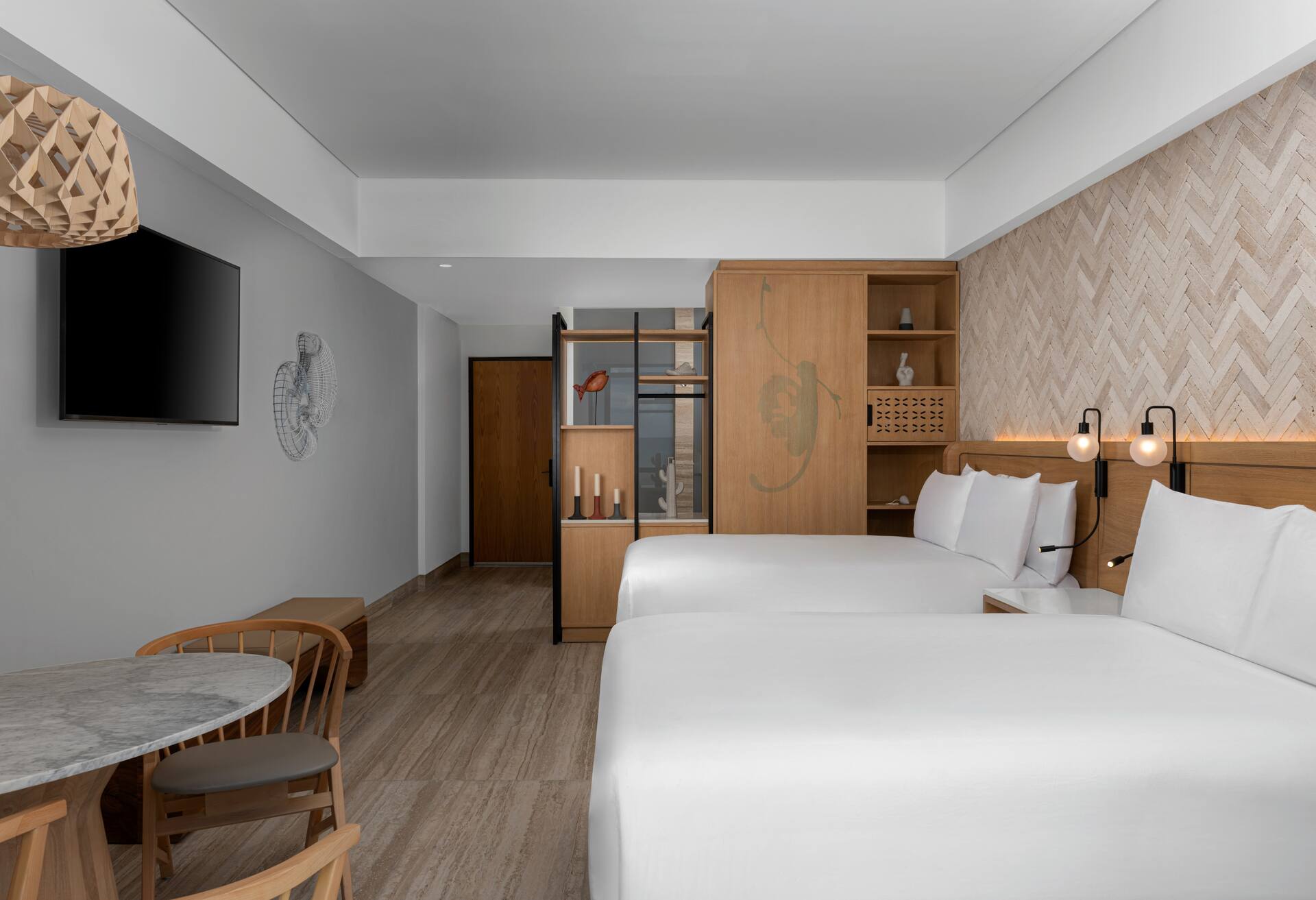 Club Room, 1 King Bed, Nature View
