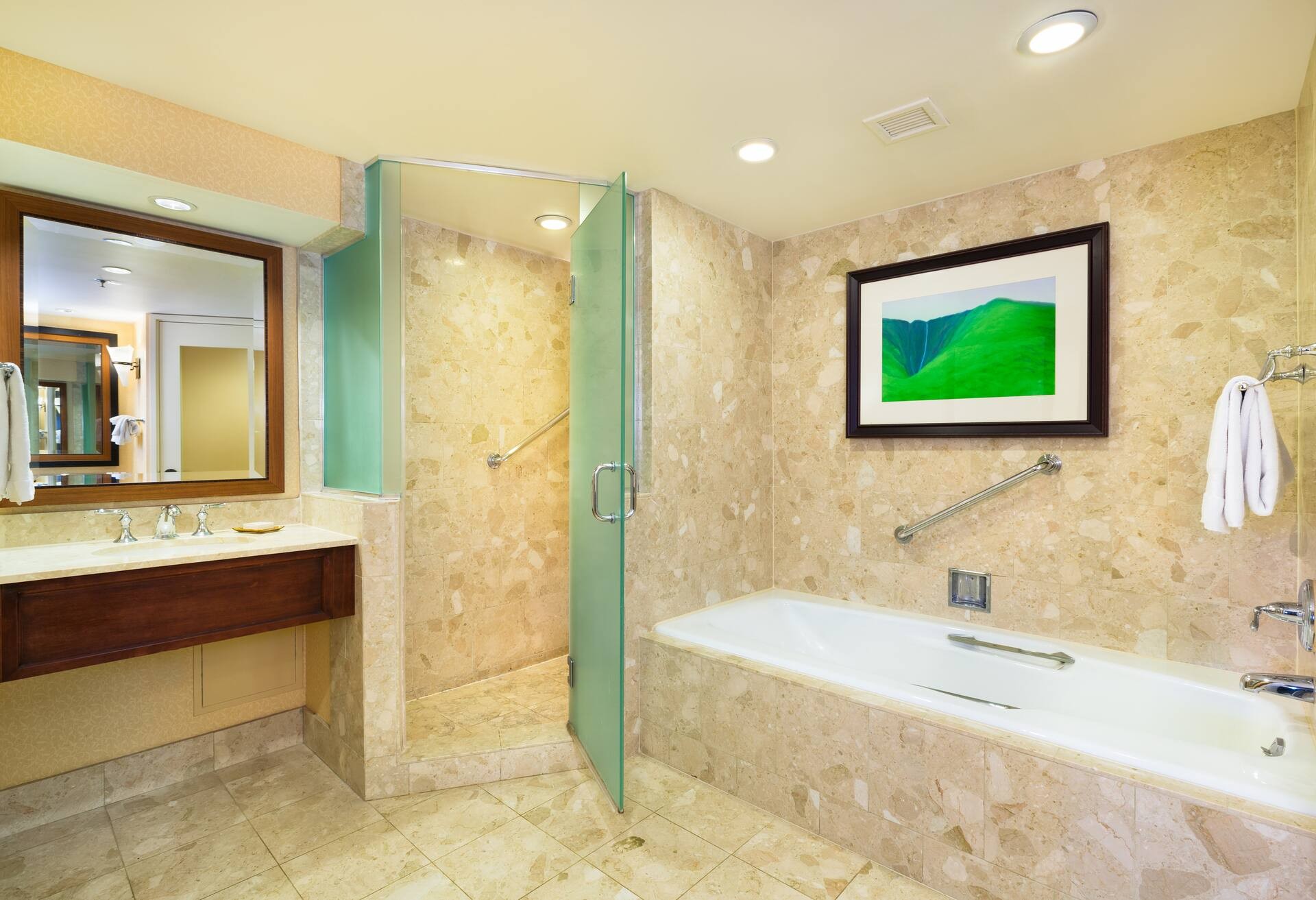 Makai Ocean View 1 Bedroom Suite 2 Doubles