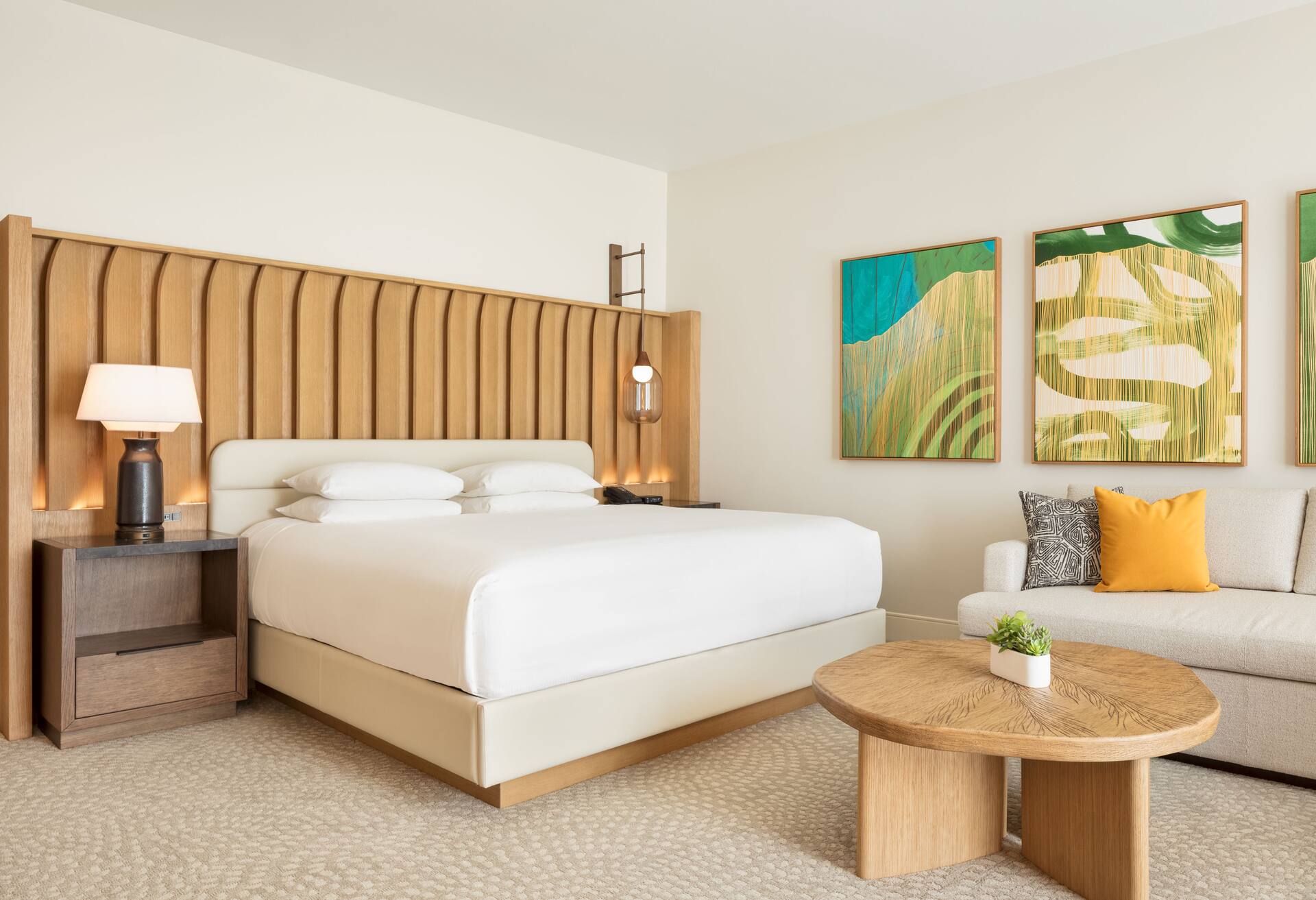 Palace Ocean View 1 King Bed Mob Acc Tub