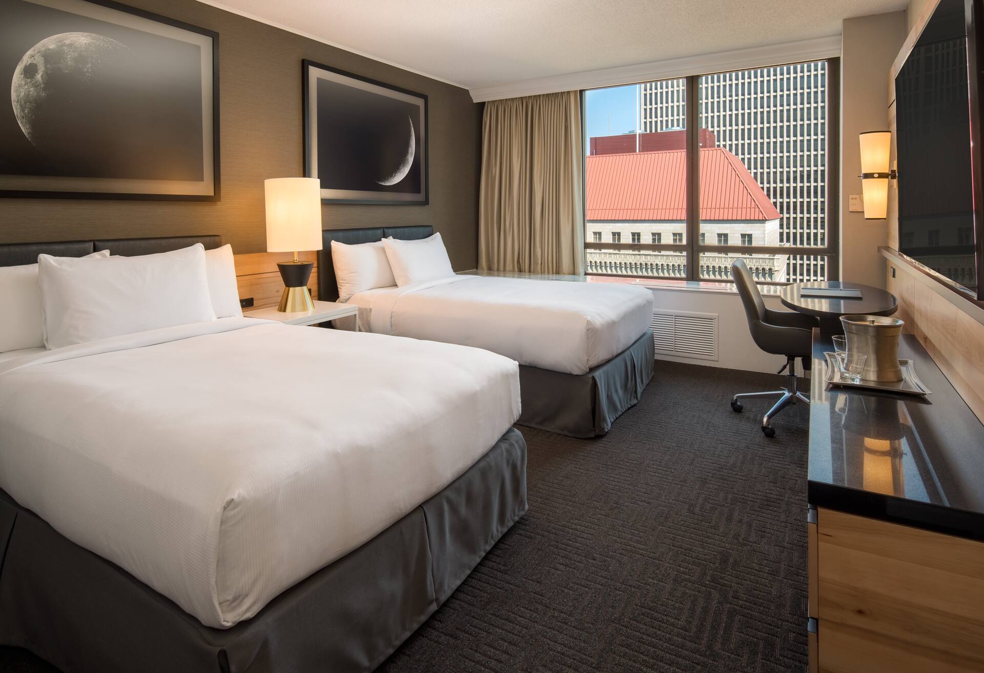 2 Double Beds Room