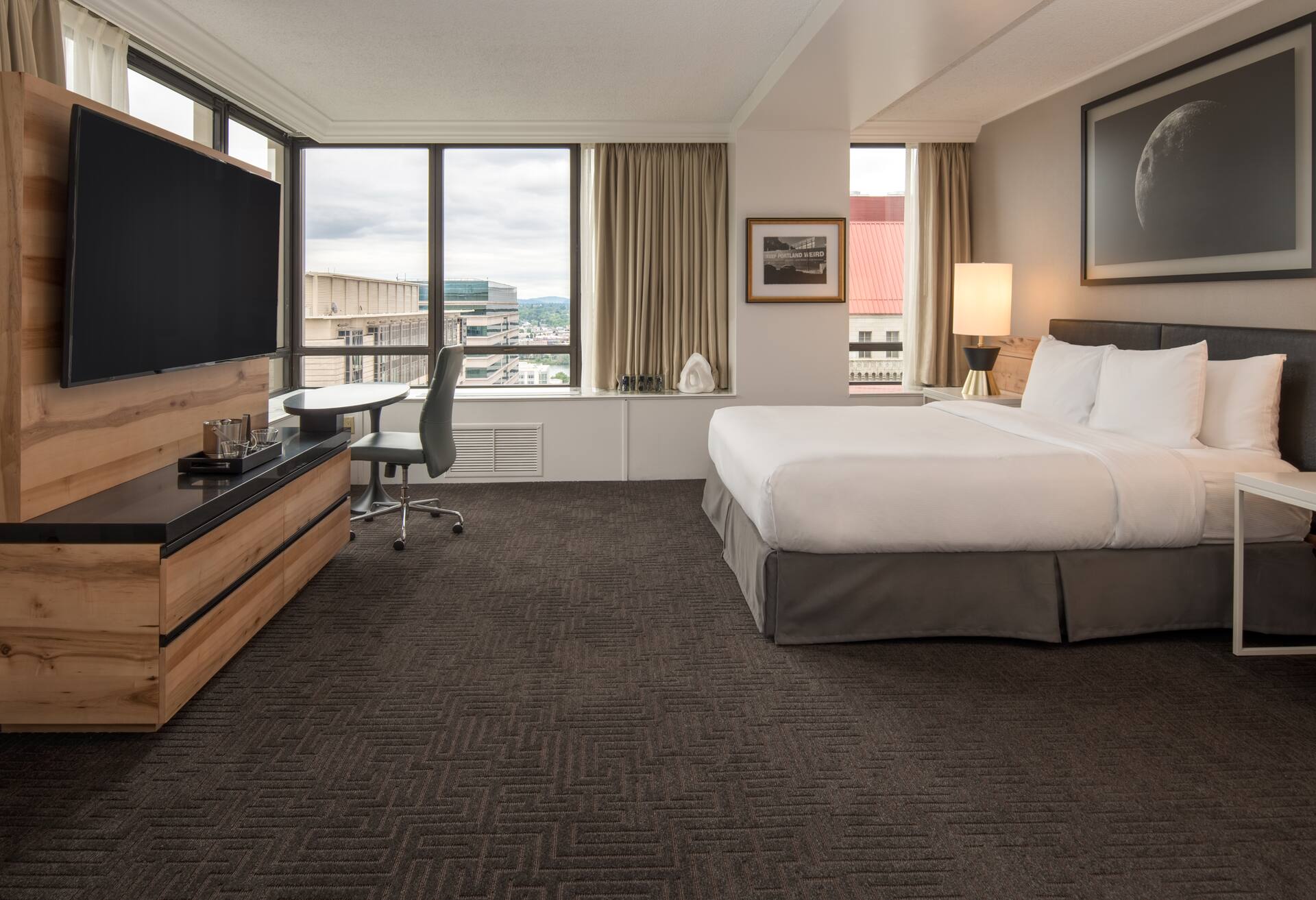 Studio Suite - 1 King Bed Plus Sofabed