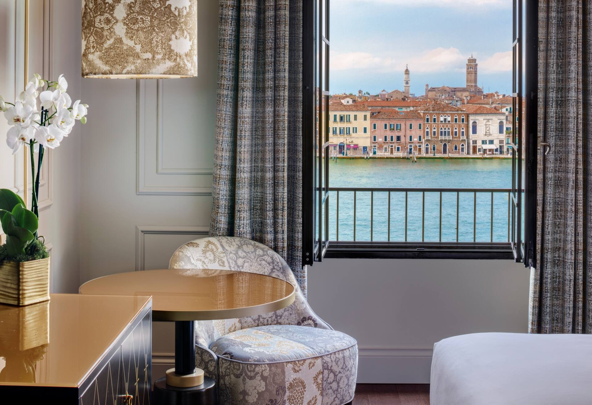 King Molino Executive with View of Venice