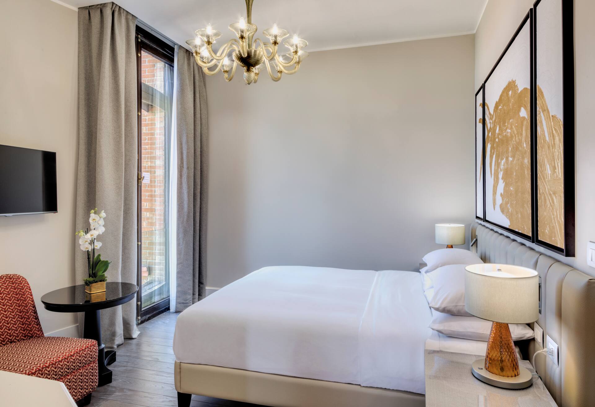 Queen Molino Superior Room