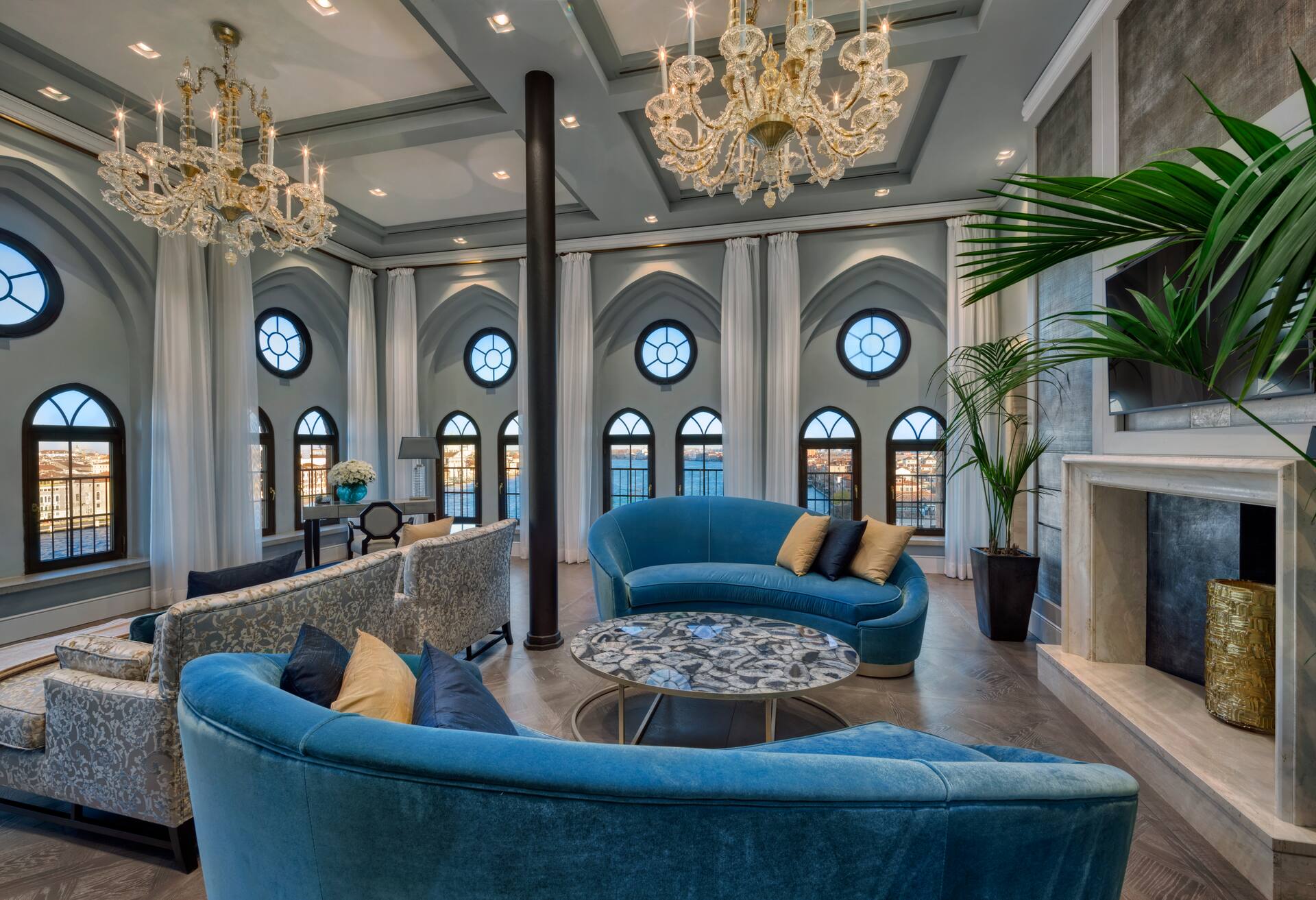 Molino Presidential Suite