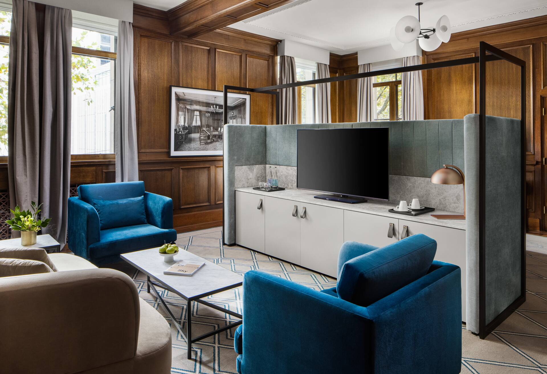 King Master Suite W/ Lounge/restored Heritage
