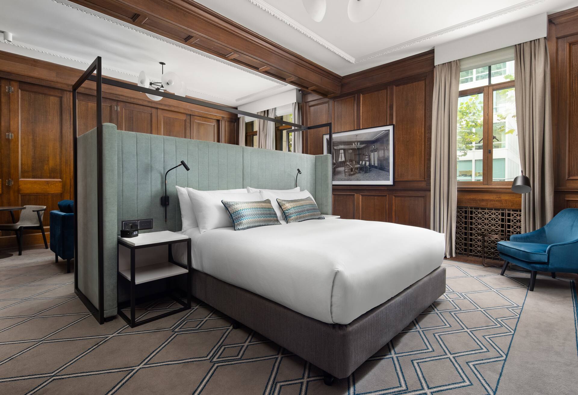 King Master Suite W/ Lounge/restored Heritage