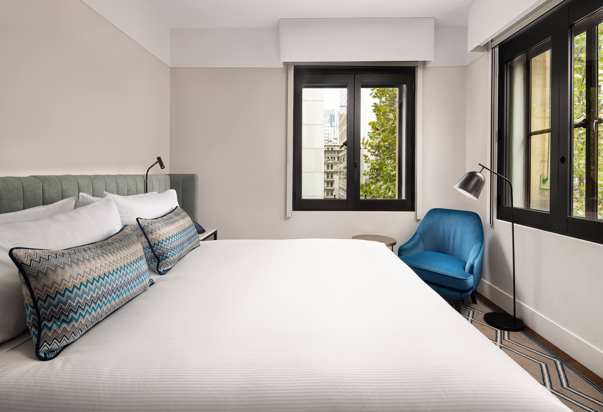 King Junior Suite with Lounge / Heritage Wing
