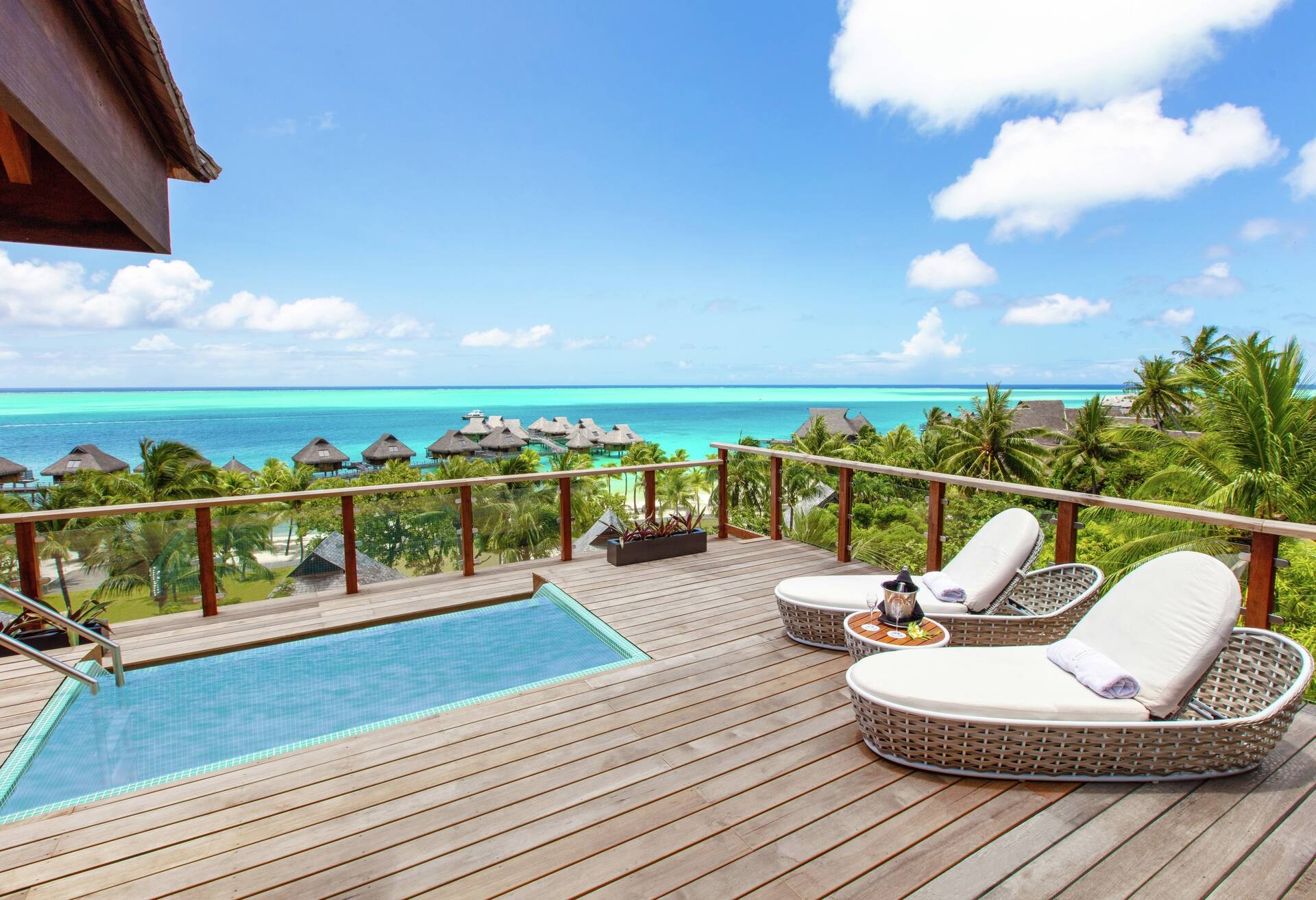 King Endless Lagoon View Villa with Pool photo 2