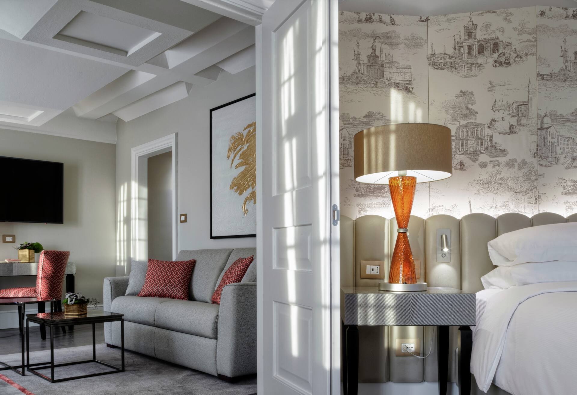 King Molino Family Suite thumbnail 6