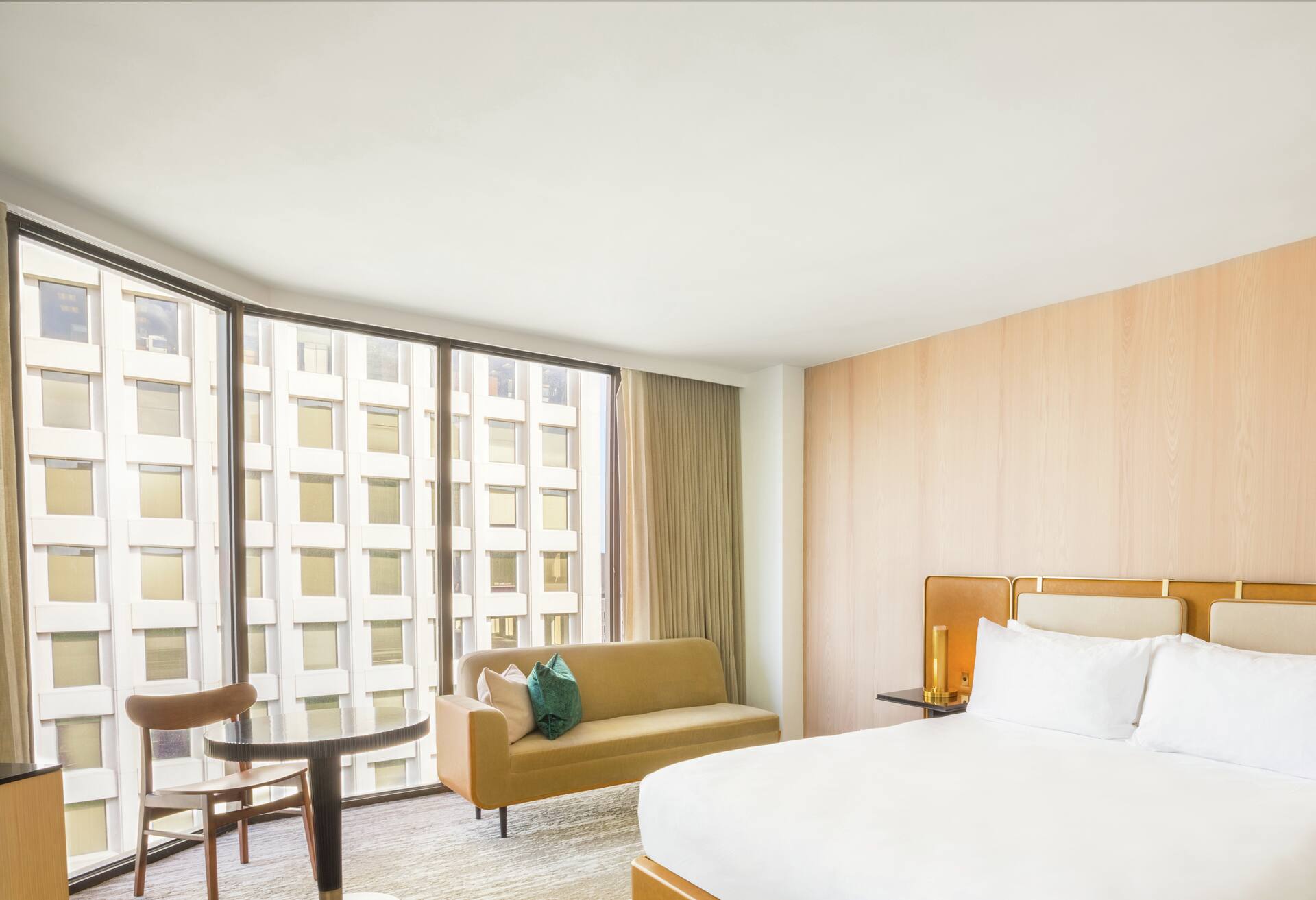 1 King Bed Large Corner High Floor Room photo 1