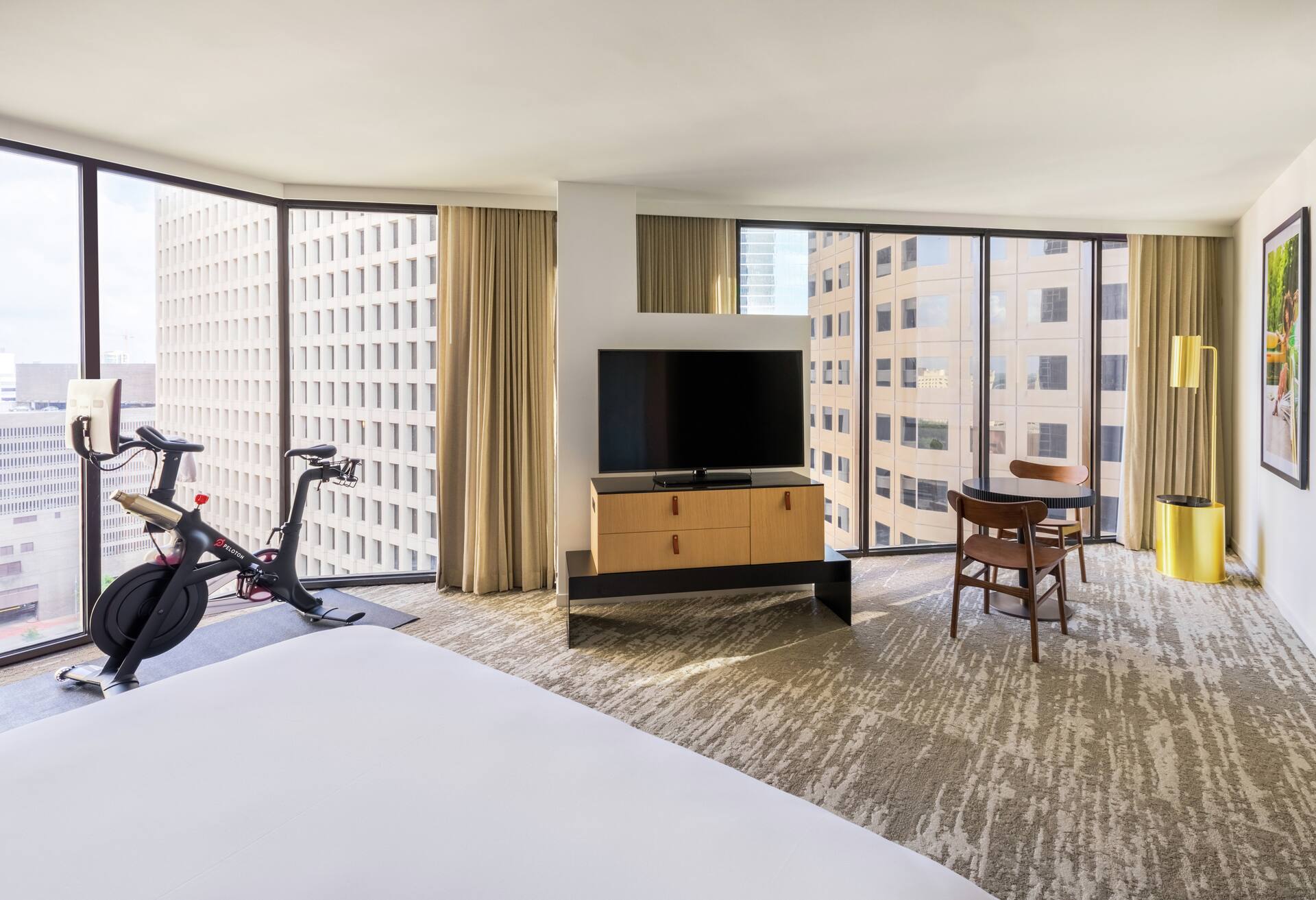1 King Bed Corner with Spin Bike Room photo 1
