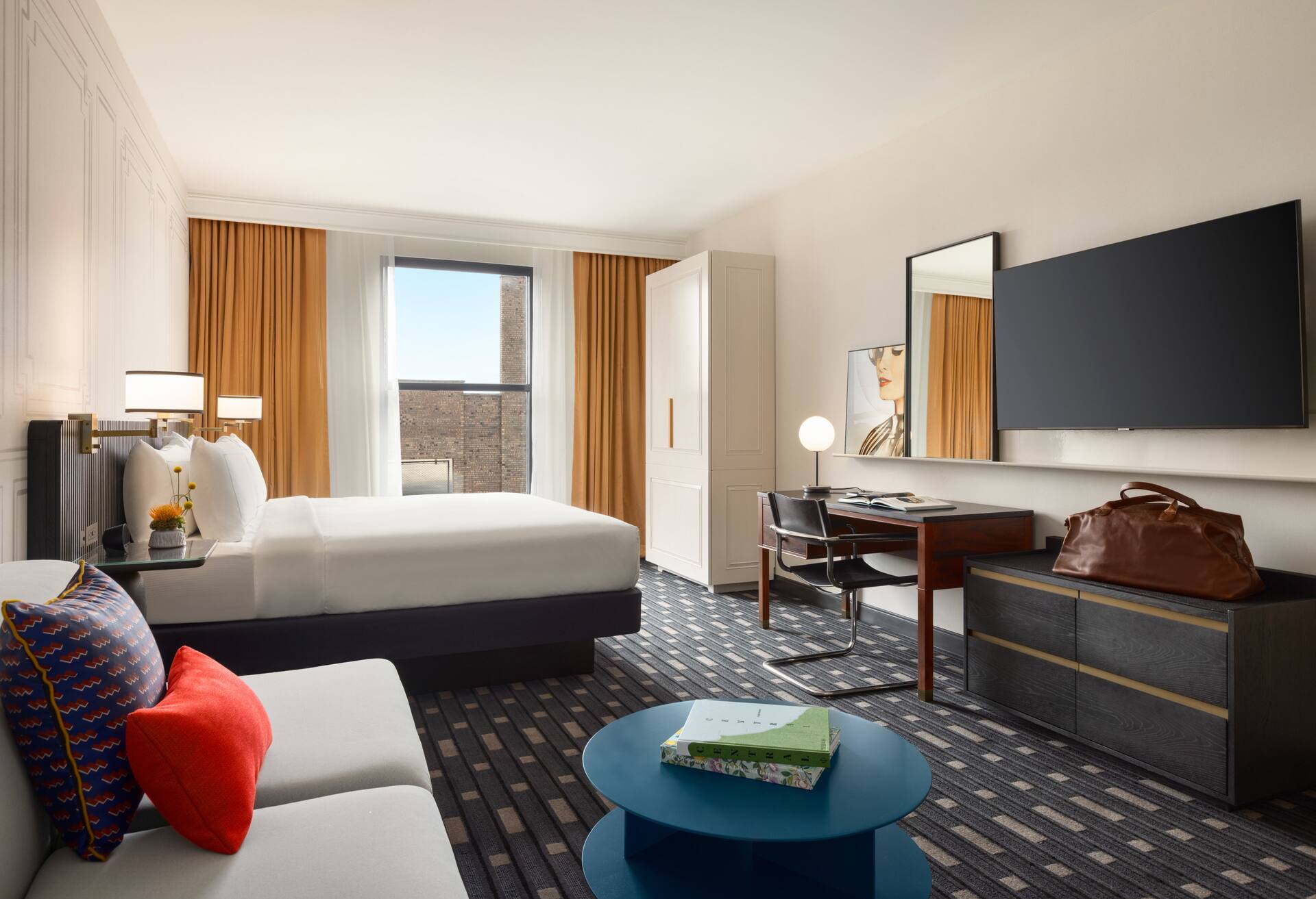 1 King Bed 1 Bedroom Corner Suite photo 1
