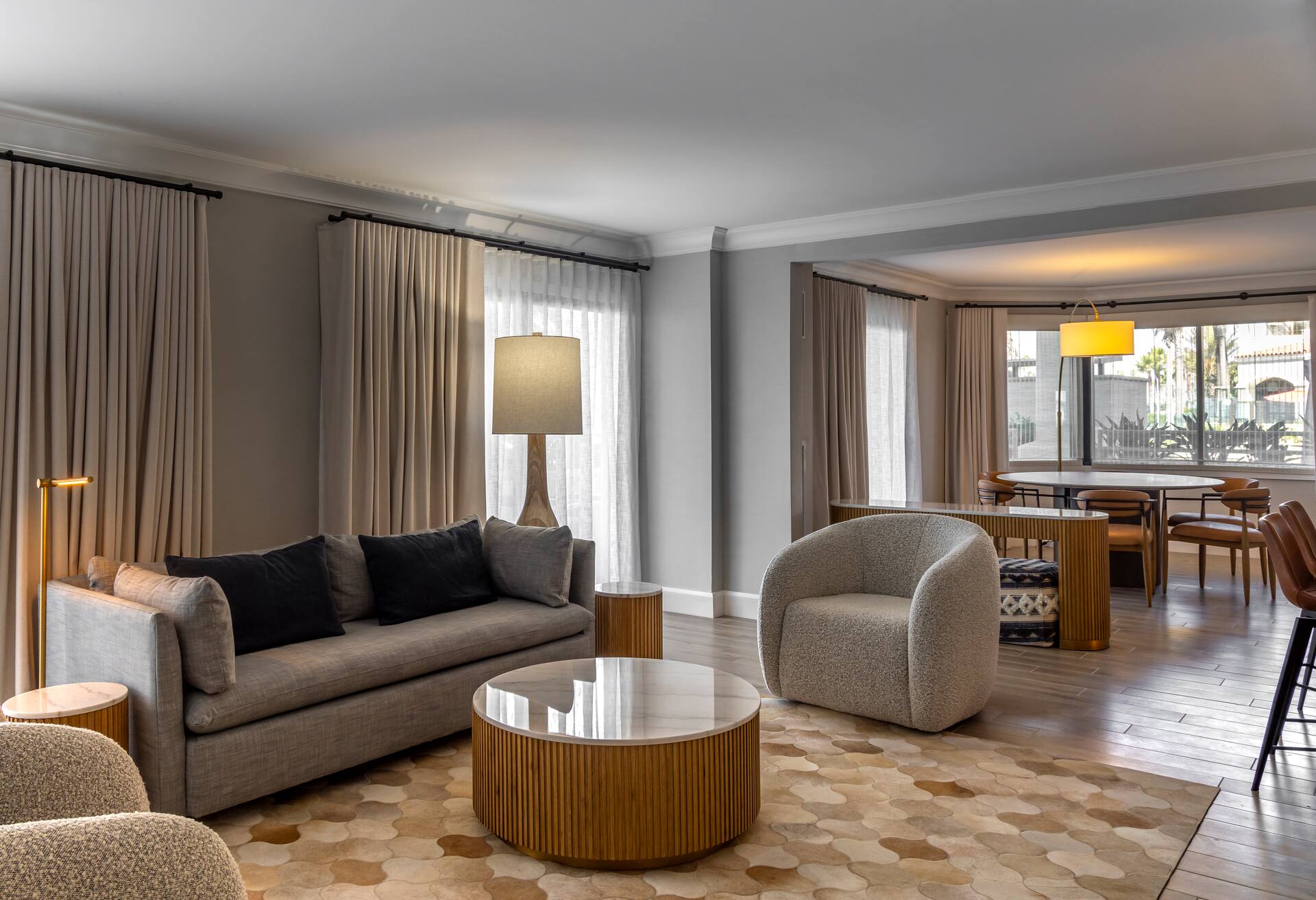 Oceanfront 1 Bedroom Deluxe Suite Mob Acc/ris photo 3