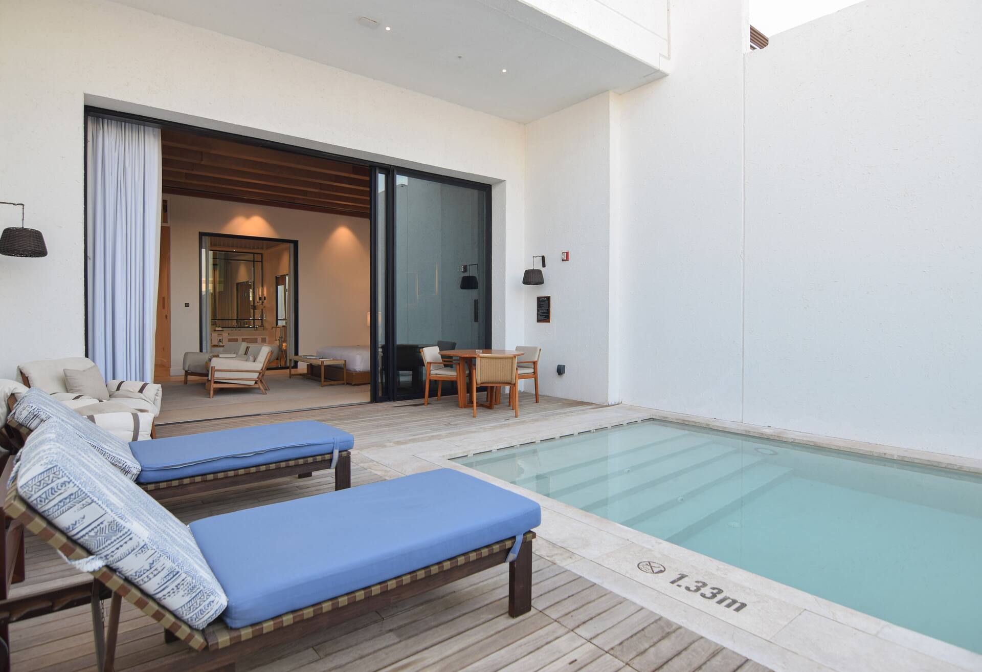 King Junior Suite with Private Pool photo 2