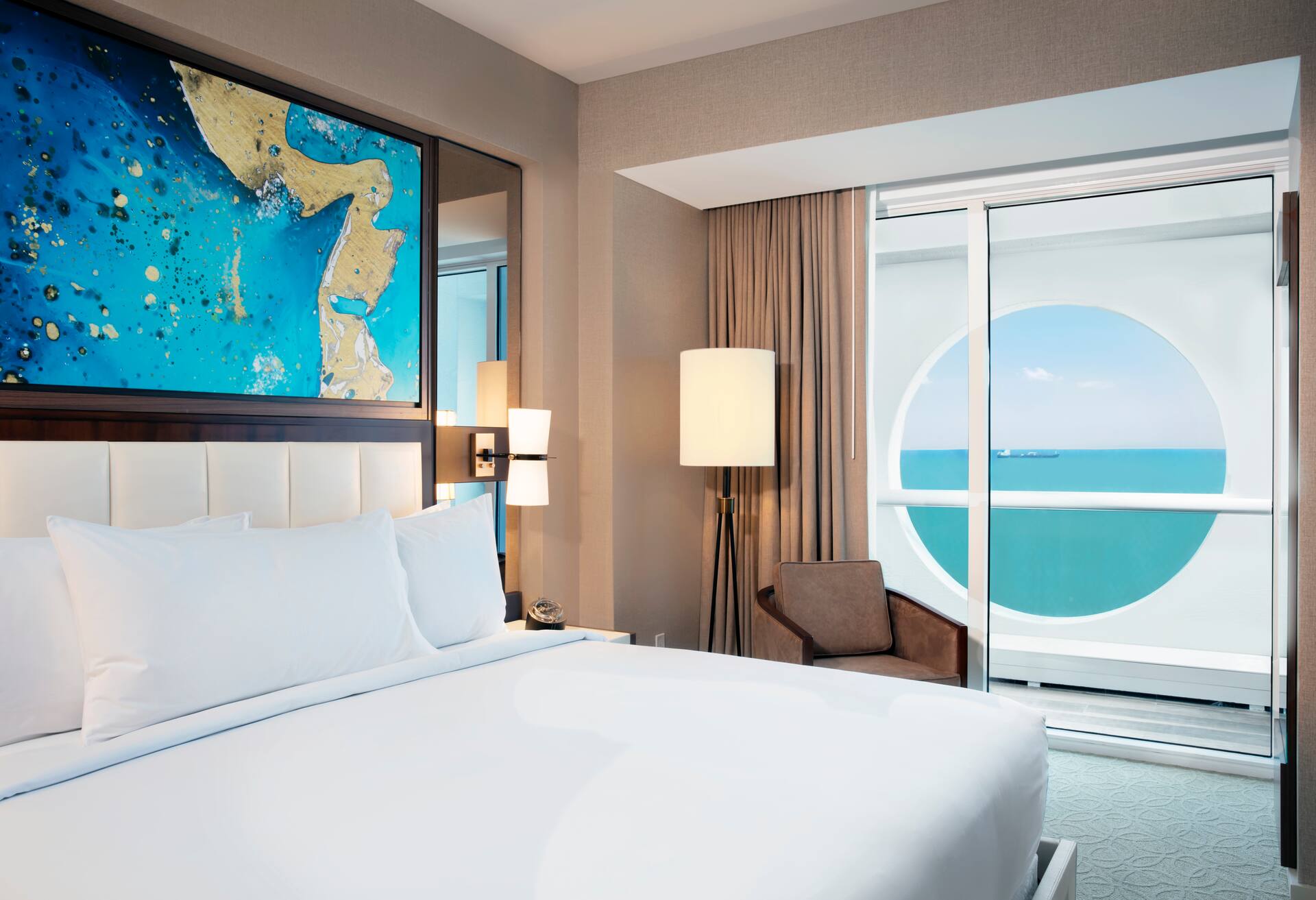 1 Bedroom Suite Oceanfront Mob Access Ri Shwr